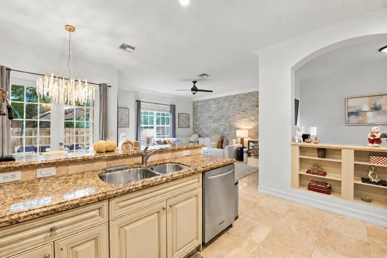 1752 NE 12TH Street