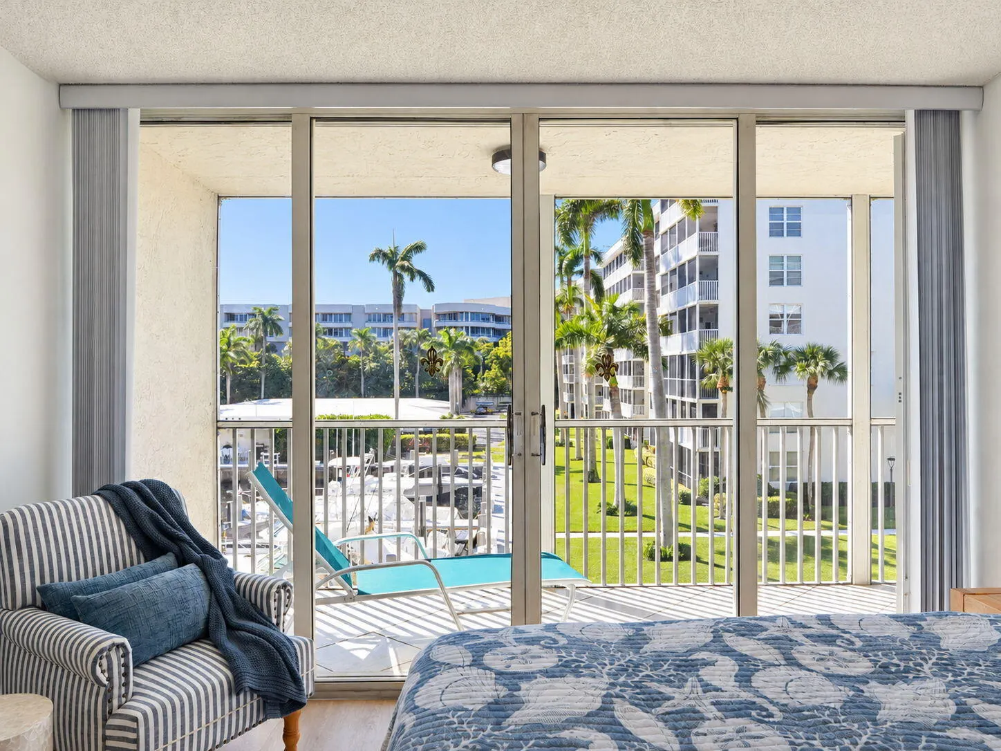 1 HARBOURSIDE Drive #4302