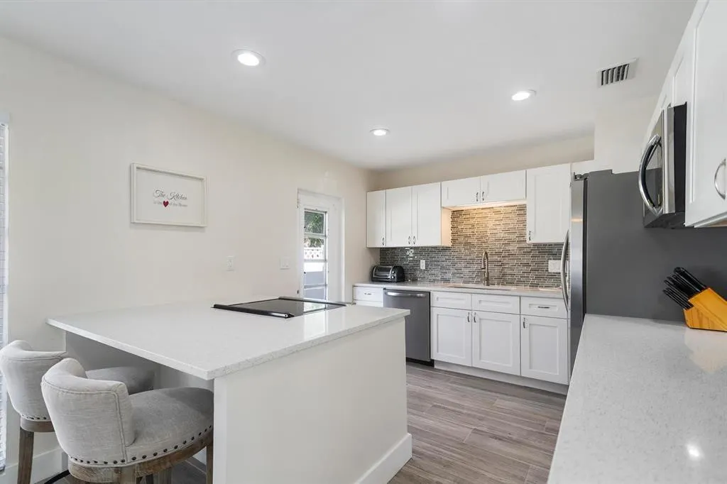 2501 NE 12TH Street