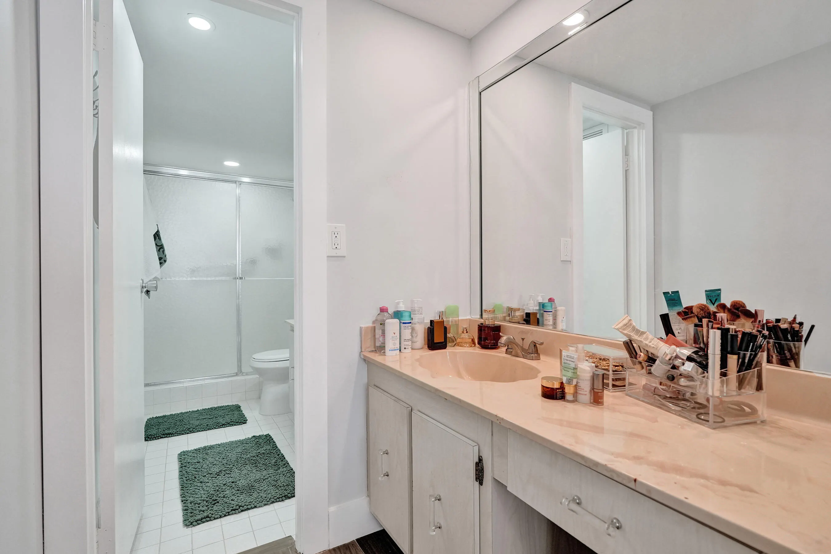 600 Three Islands Boulevard #615