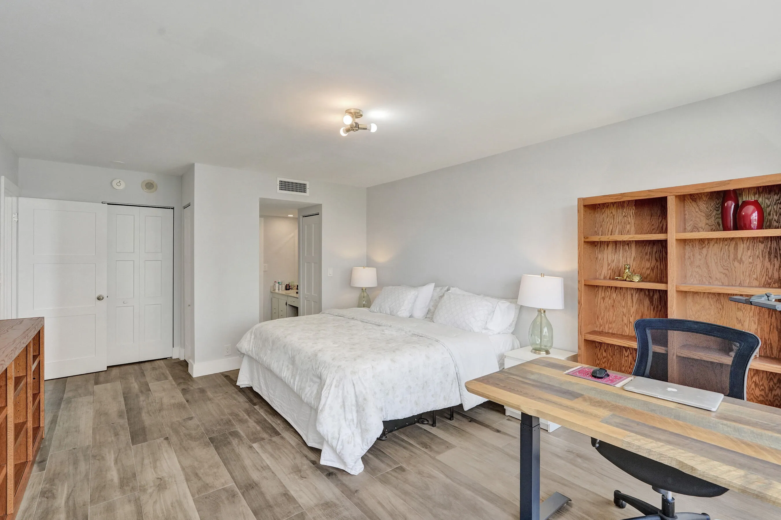 600 Three Islands Boulevard #615