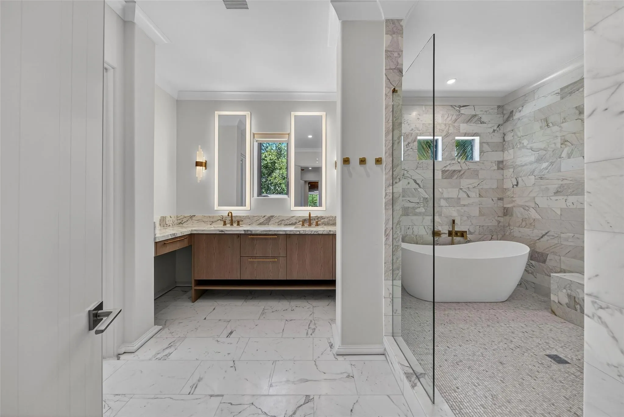 621 SW 5 Place