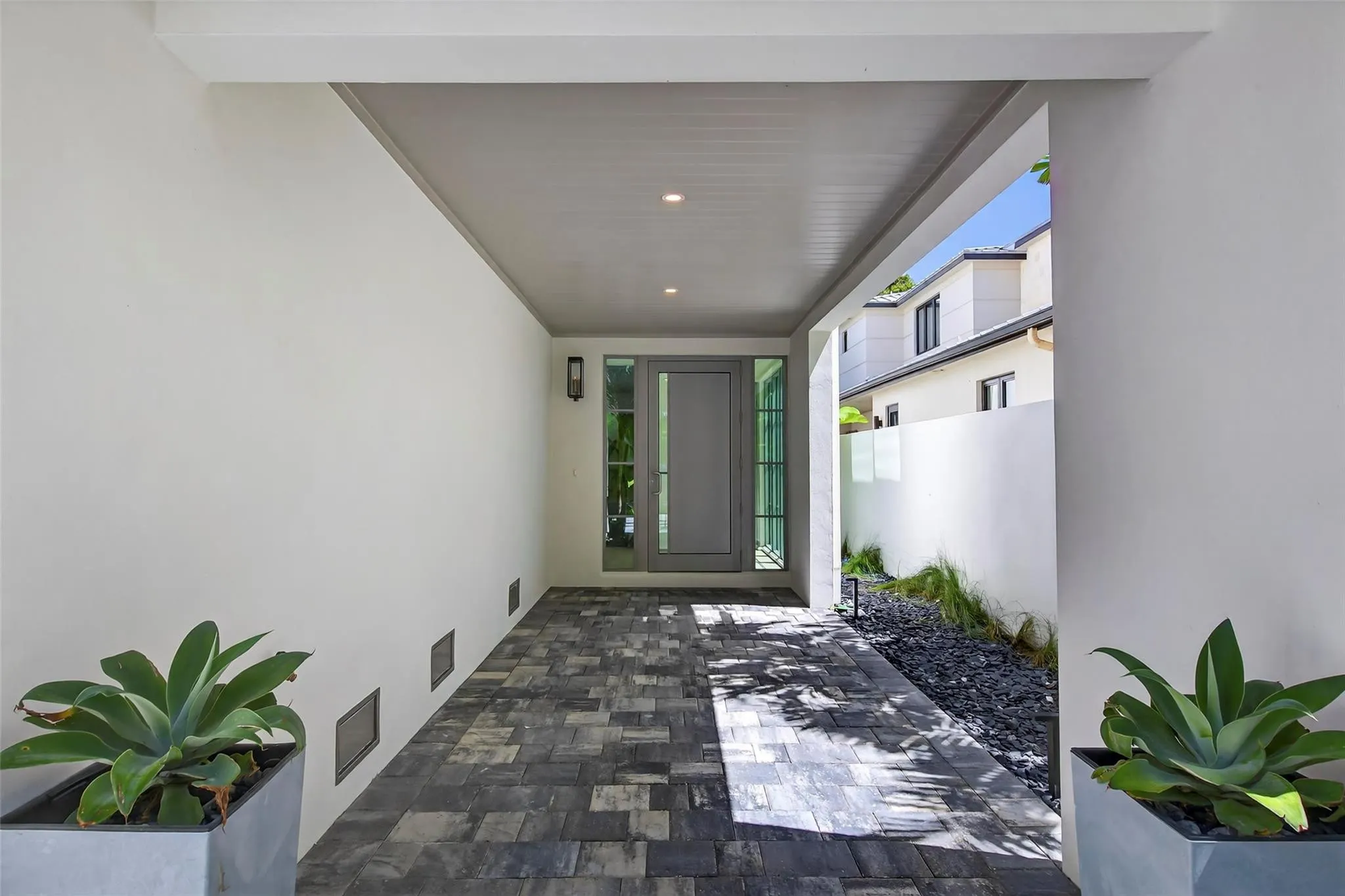 621 SW 5 Place