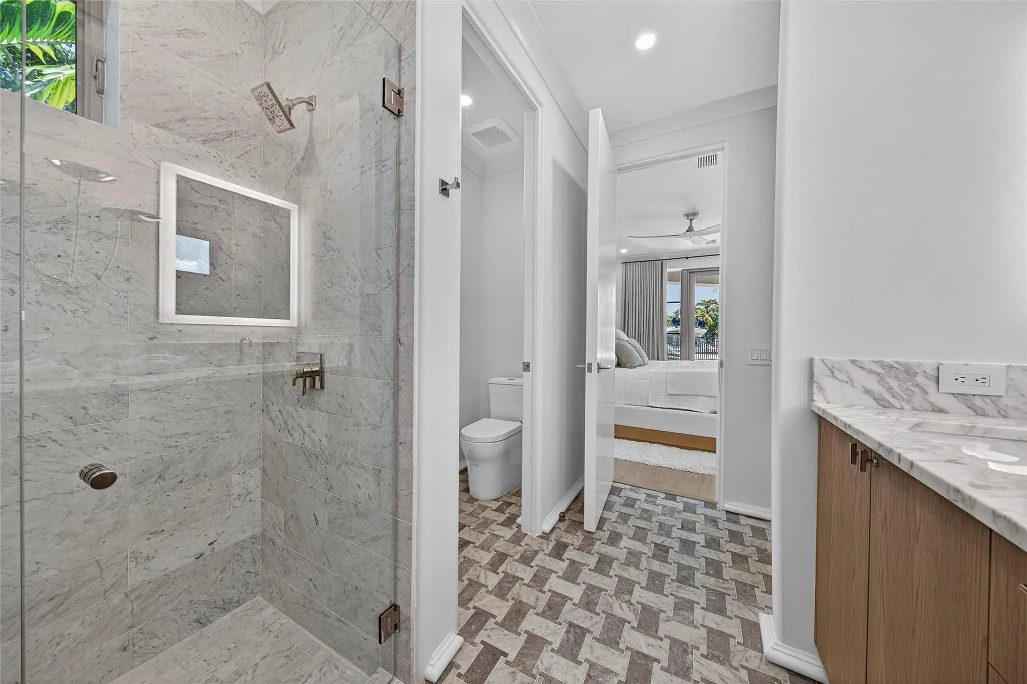 621 SW 5 Place