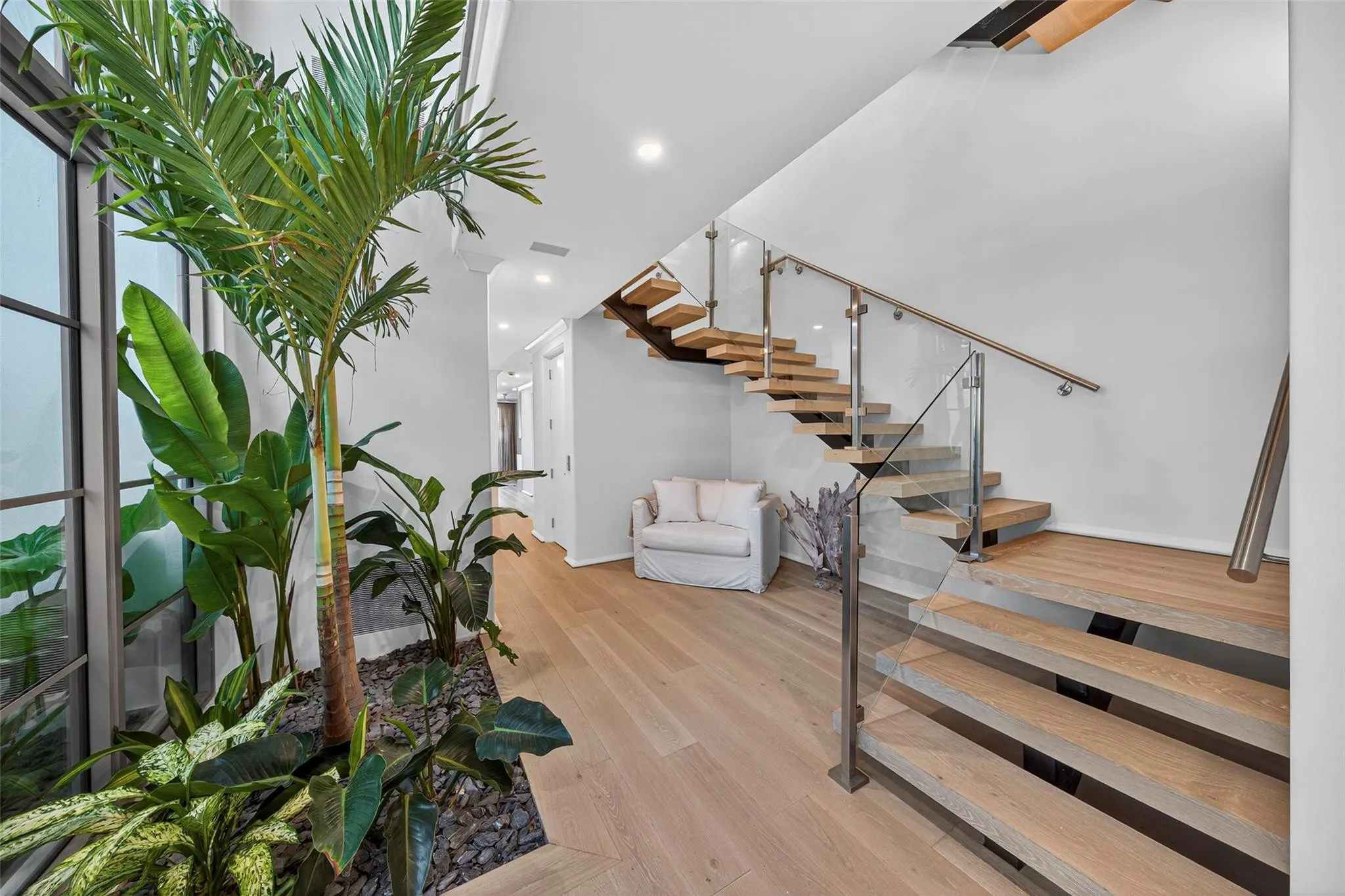 621 SW 5 Place
