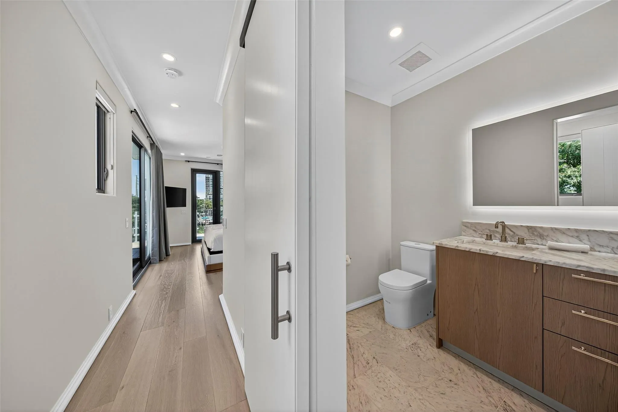 621 SW 5 Place