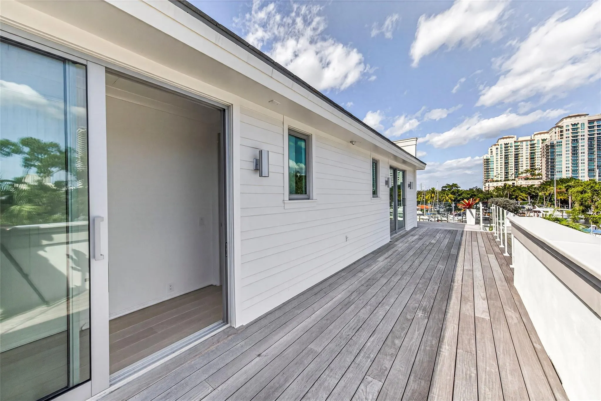 621 SW 5 Place