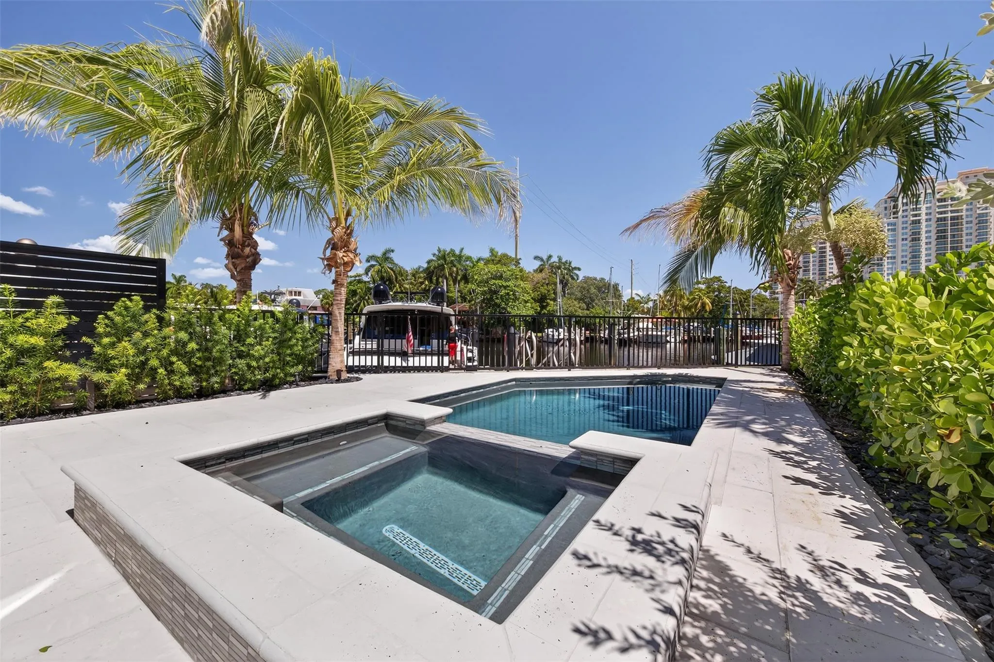 621 SW 5 Place
