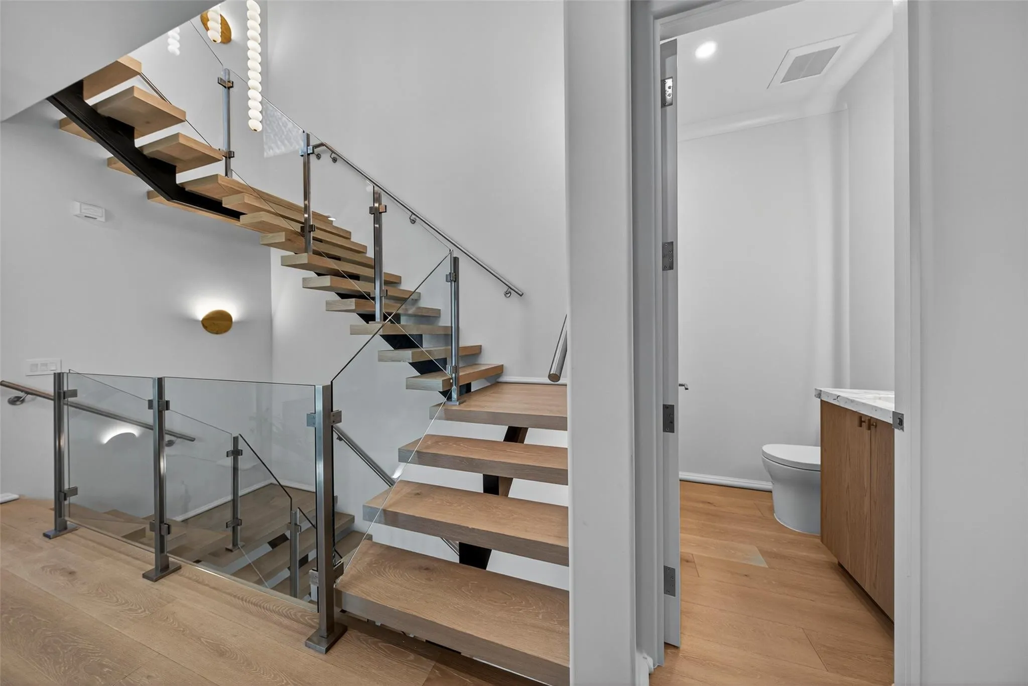 621 SW 5 Place