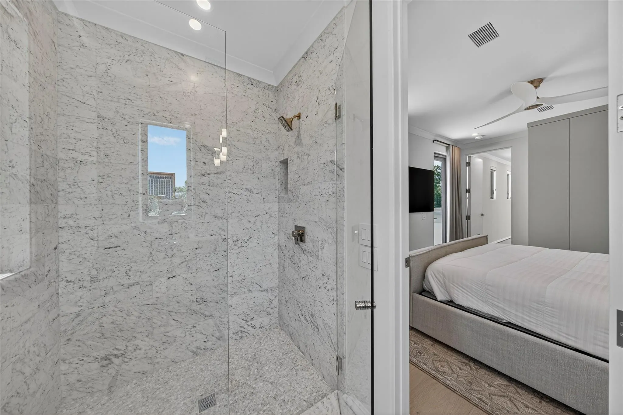621 SW 5 Place