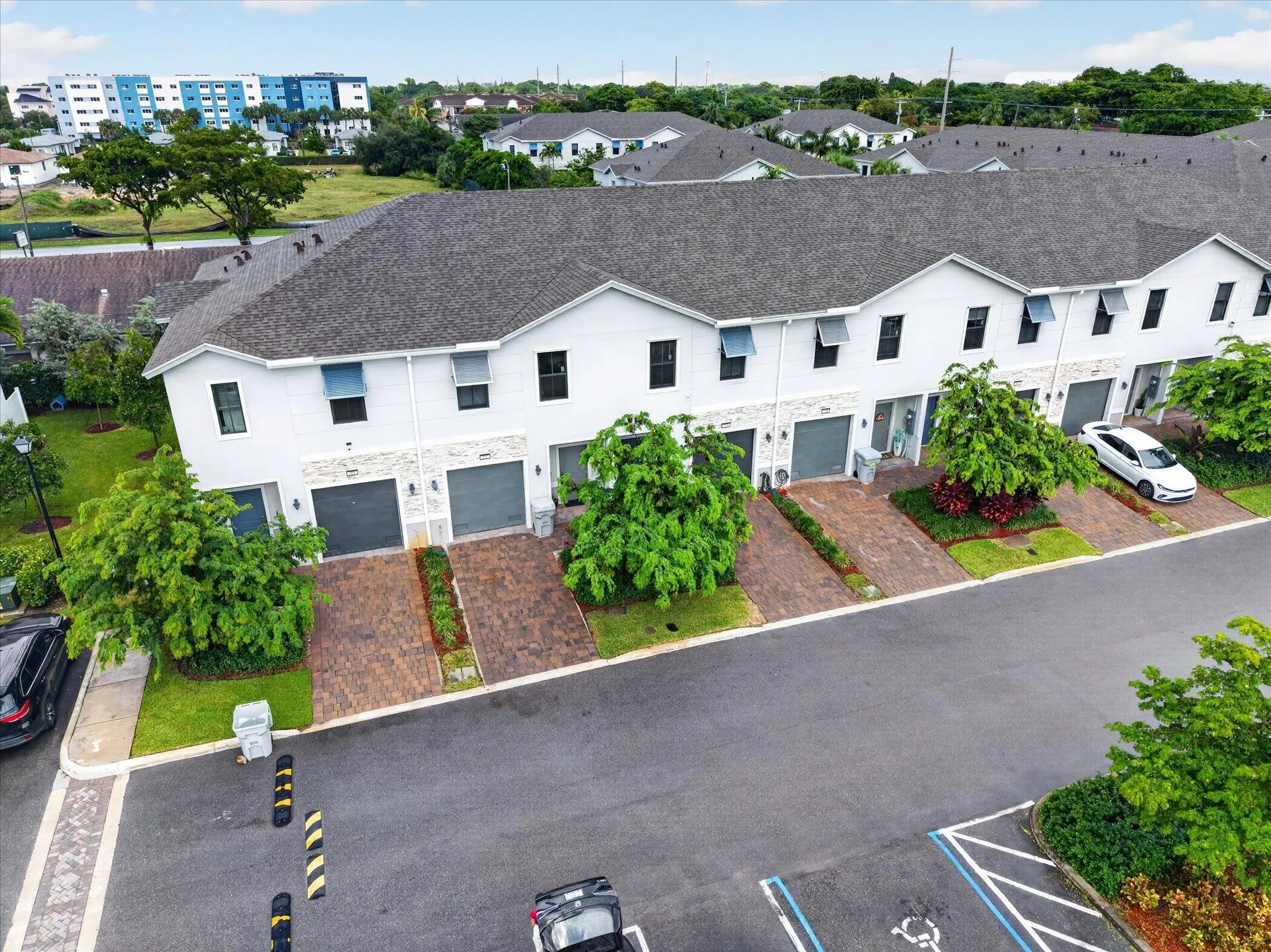 353 NW 9TH Street