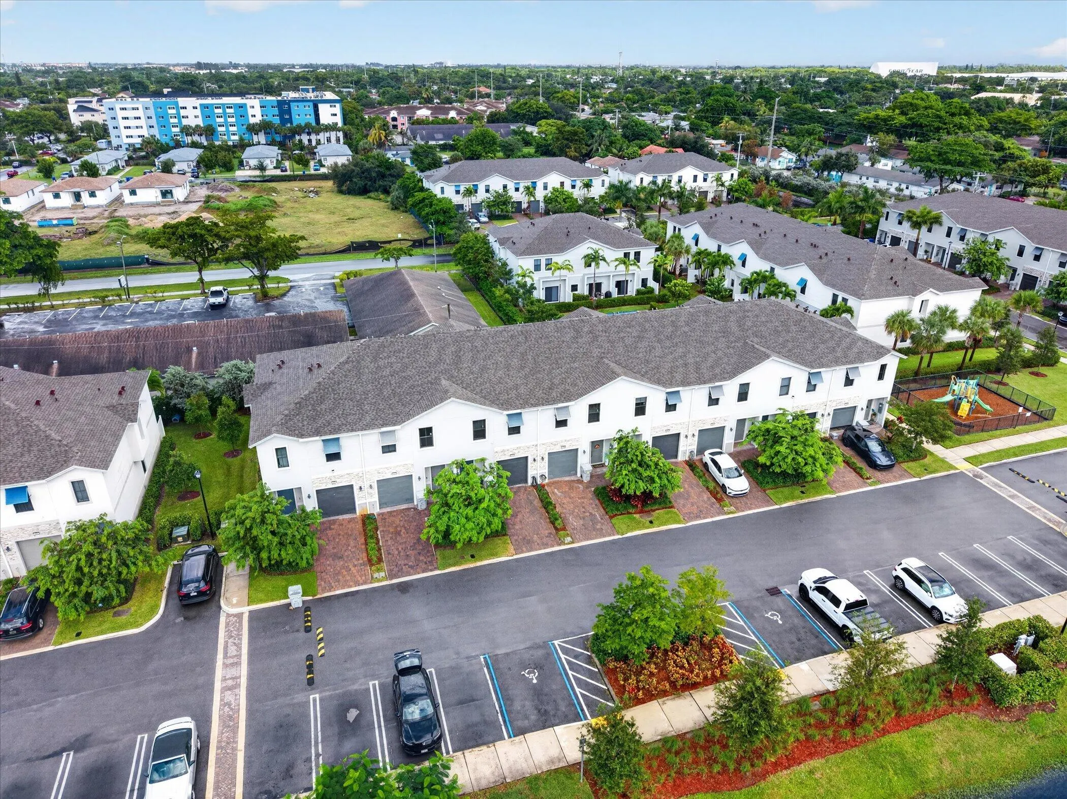 353 NW 9TH Street