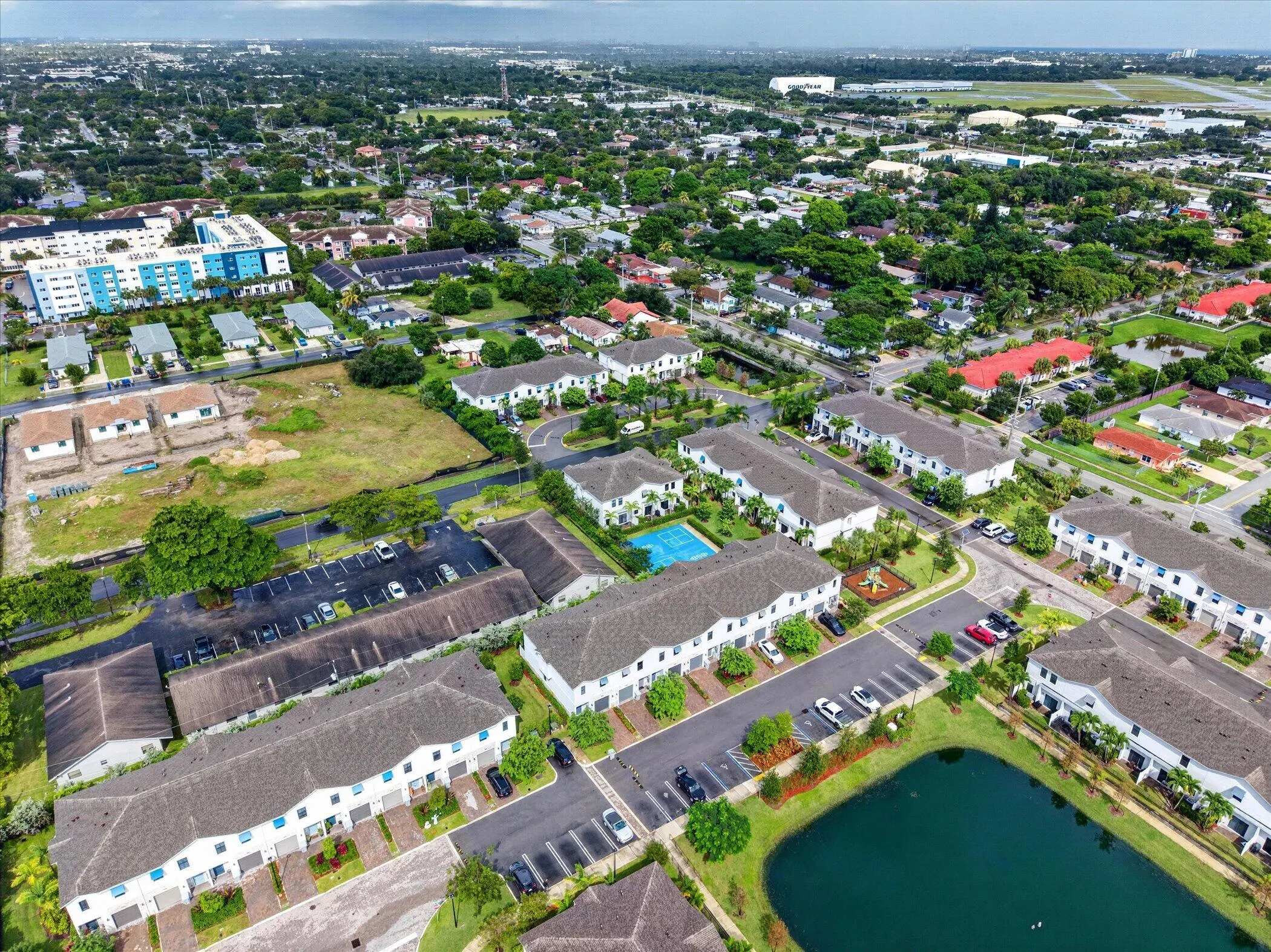353 NW 9TH Street