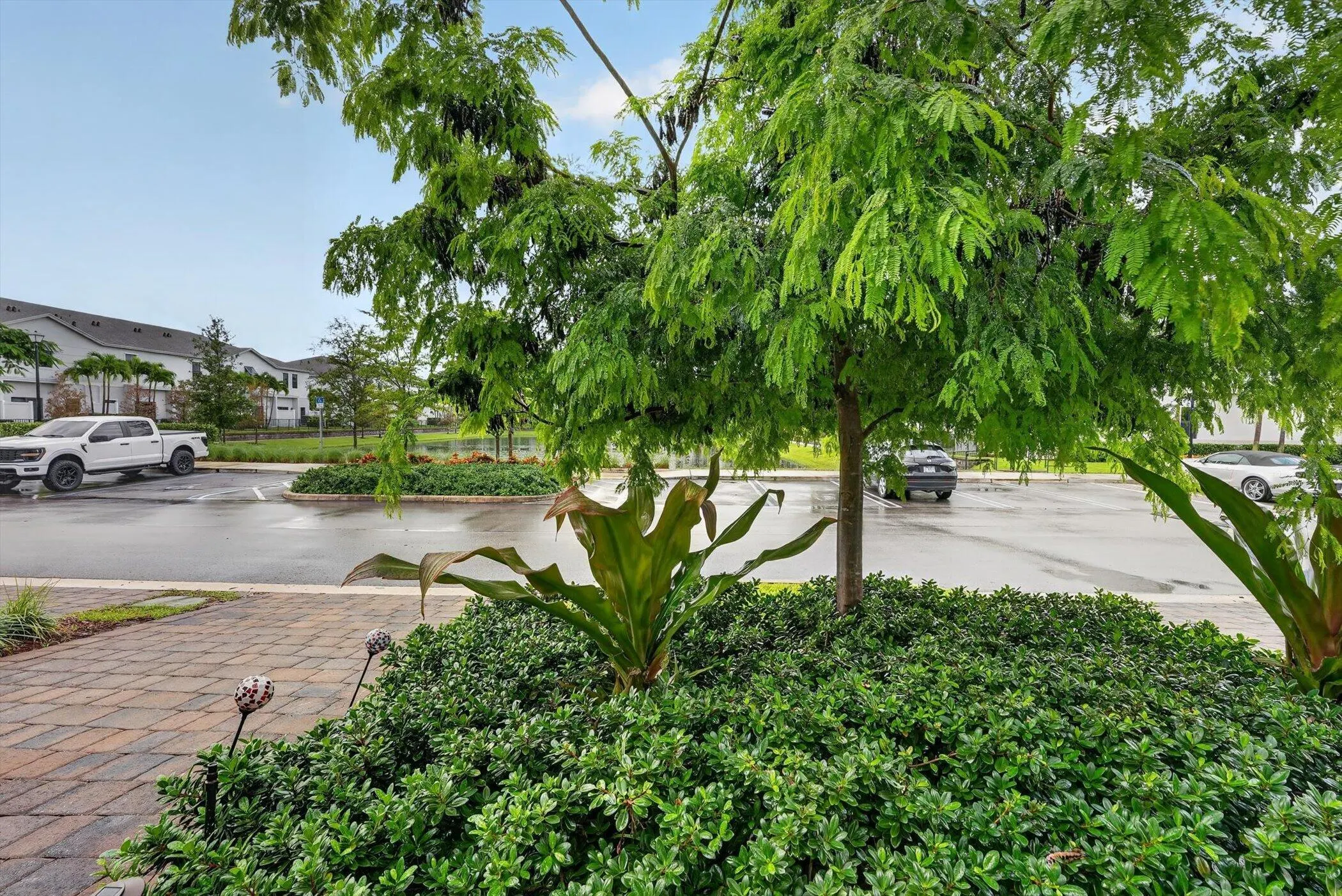 353 NW 9TH Street