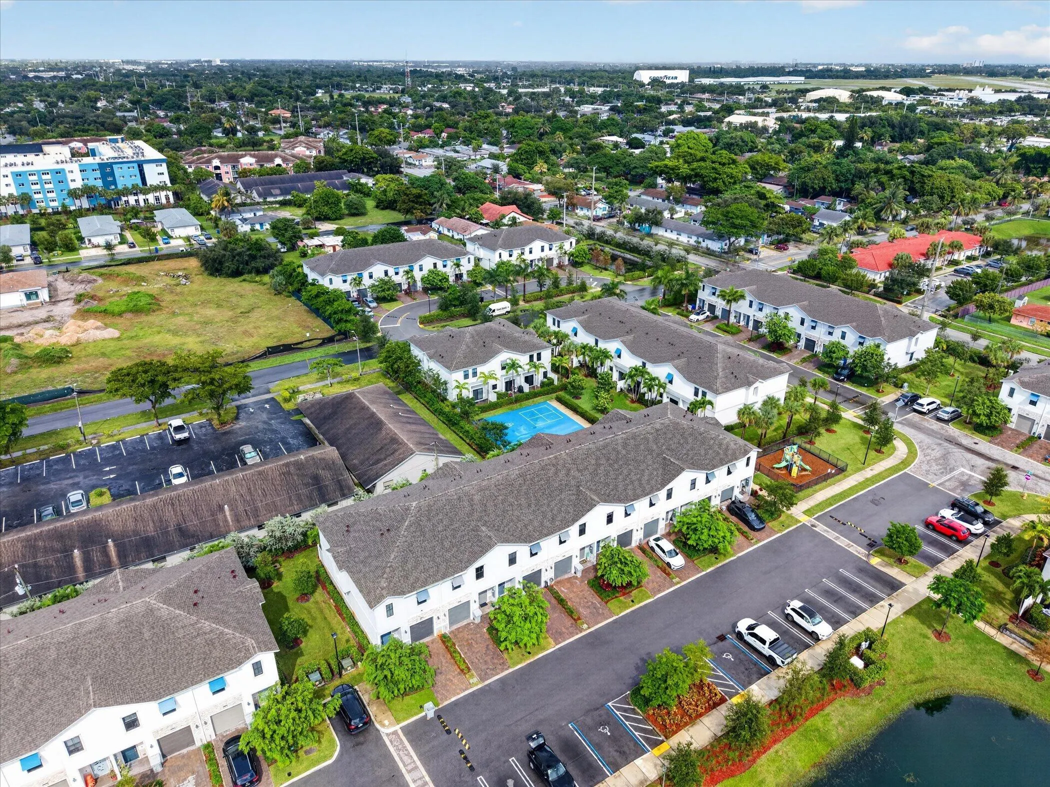 353 NW 9TH Street