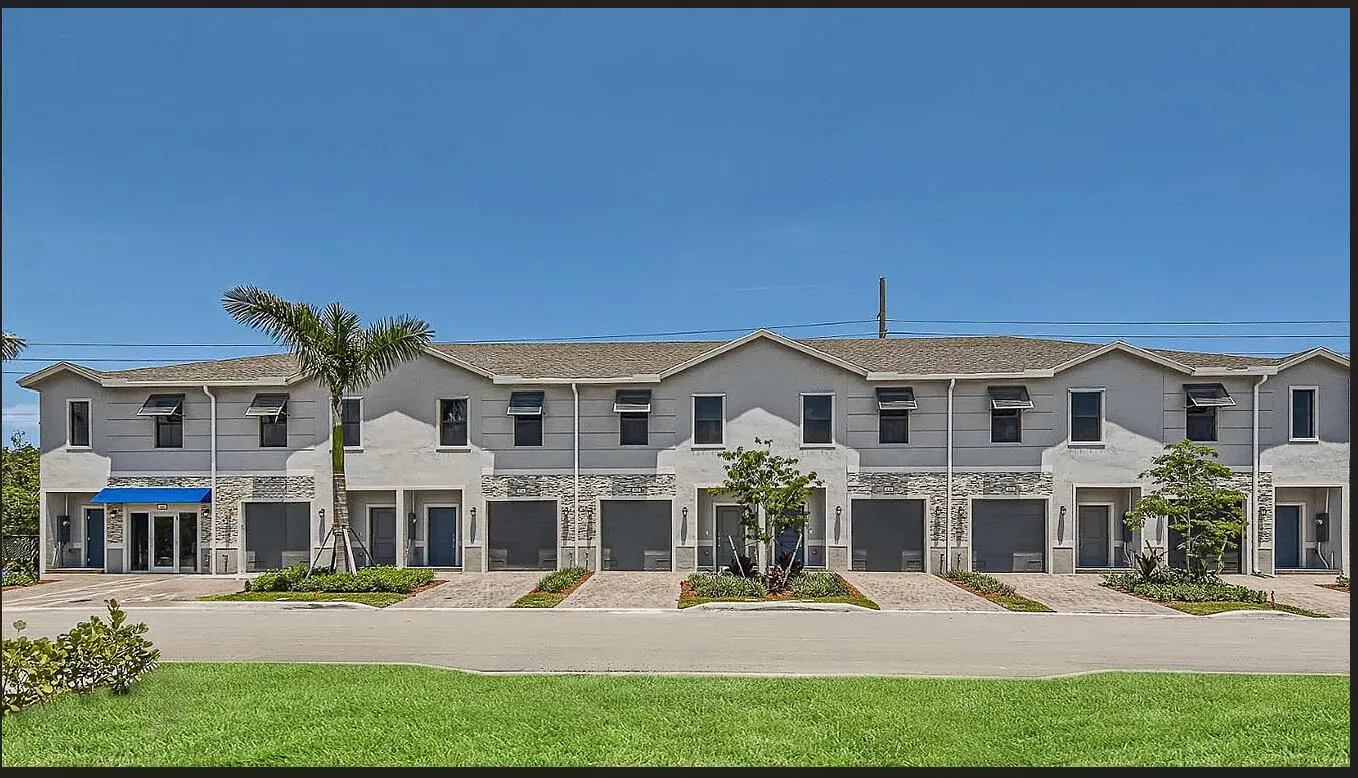 353 NW 9TH Street