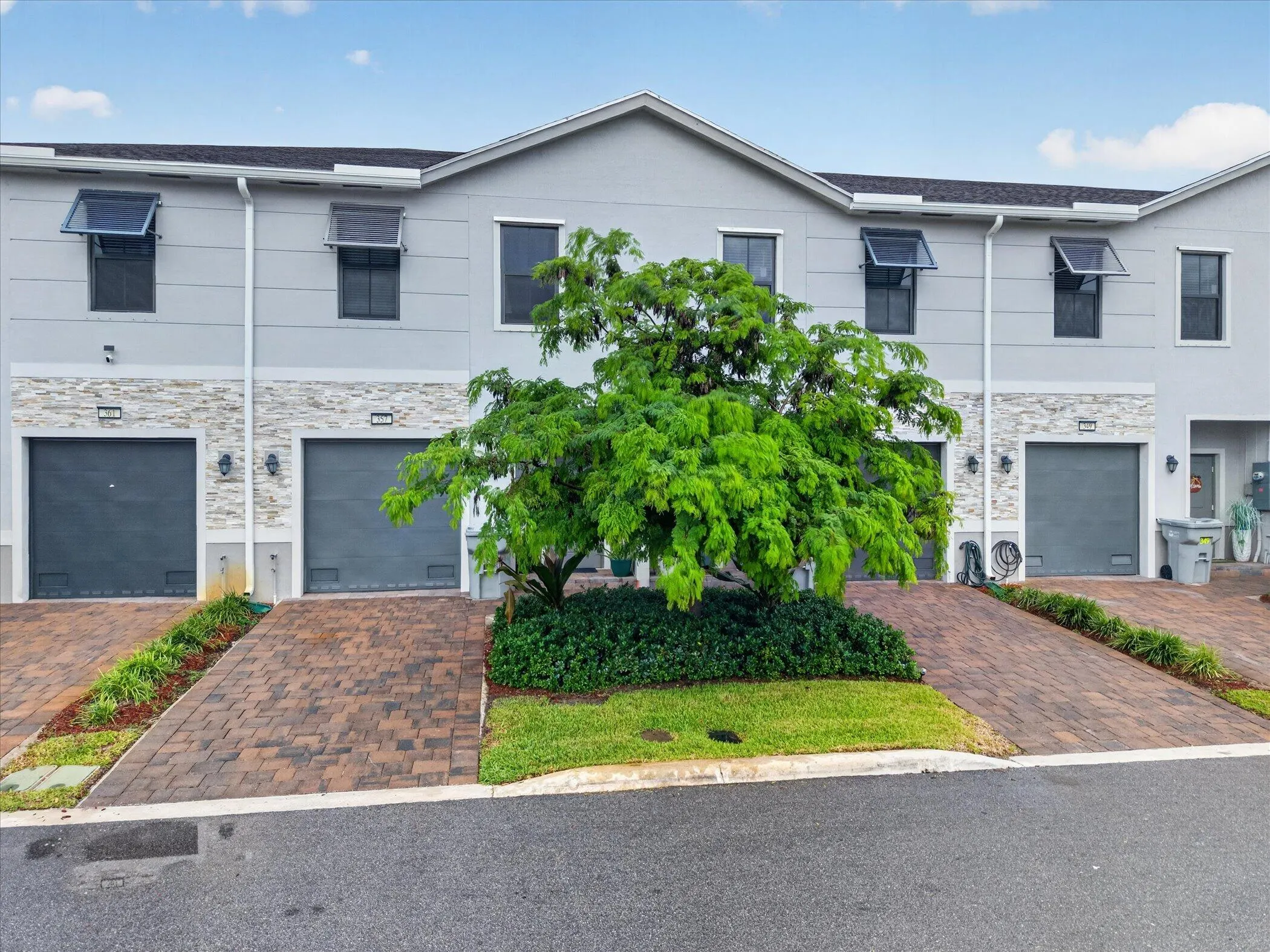 353 NW 9TH Street