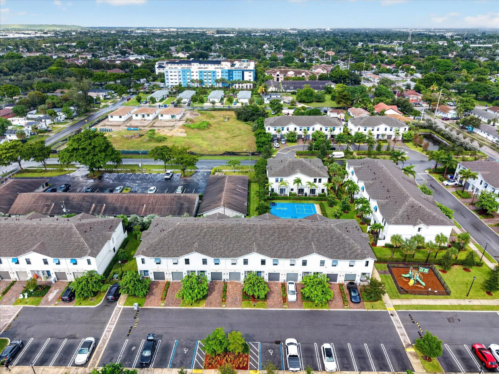 353 NW 9TH Street