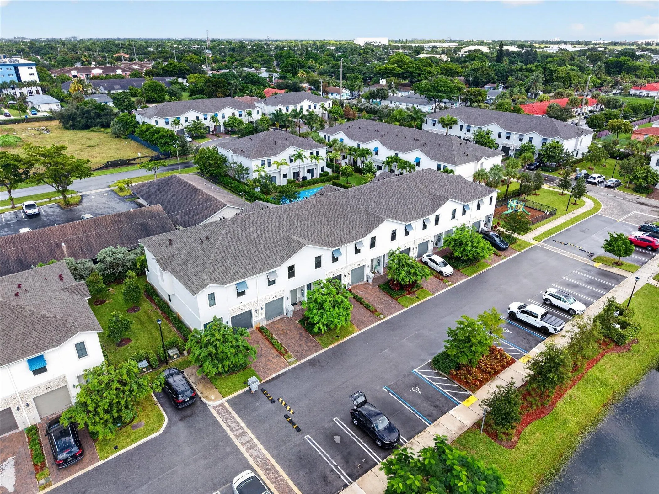 353 NW 9TH Street