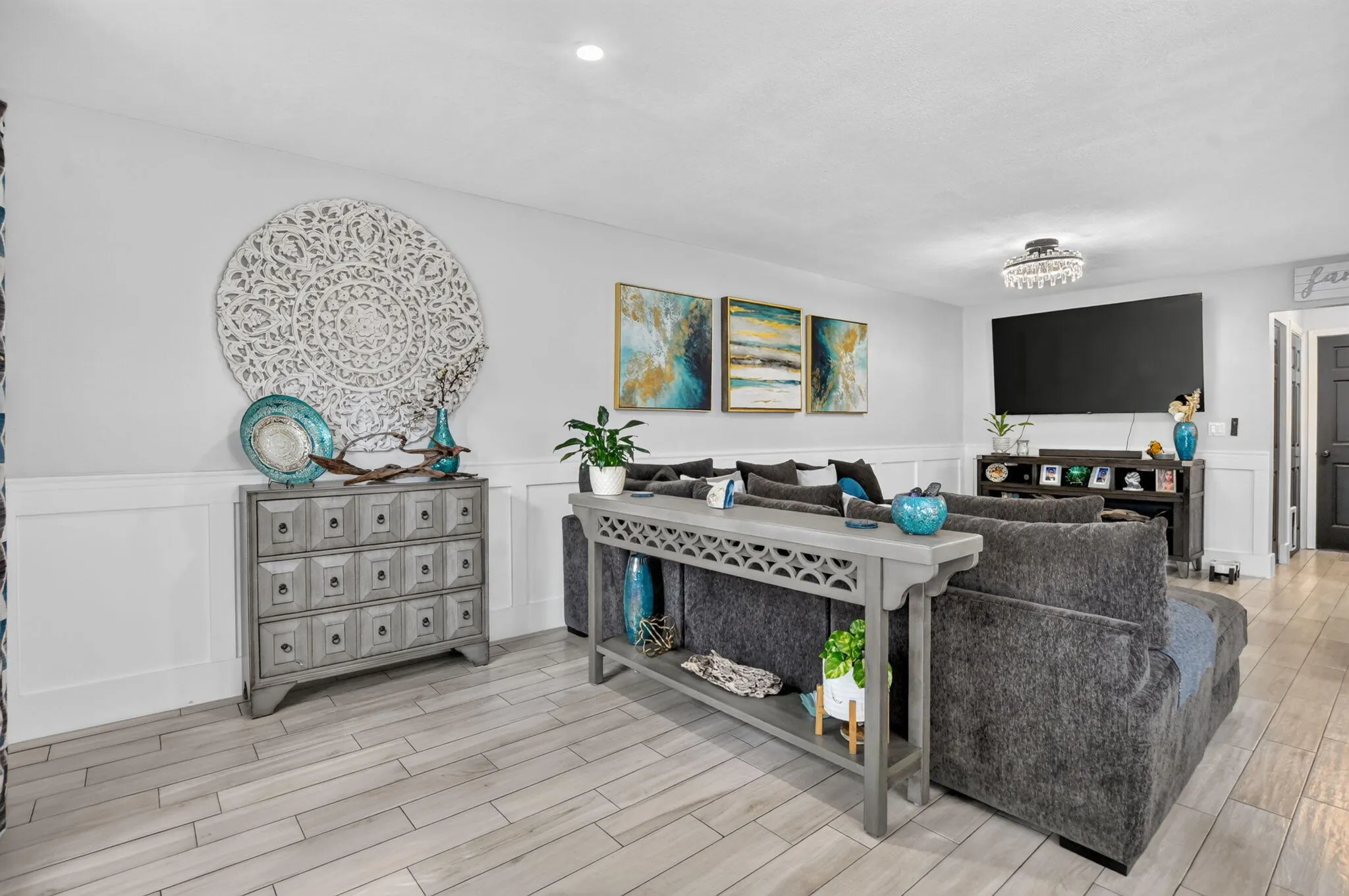 10670 Palm Spring Drive