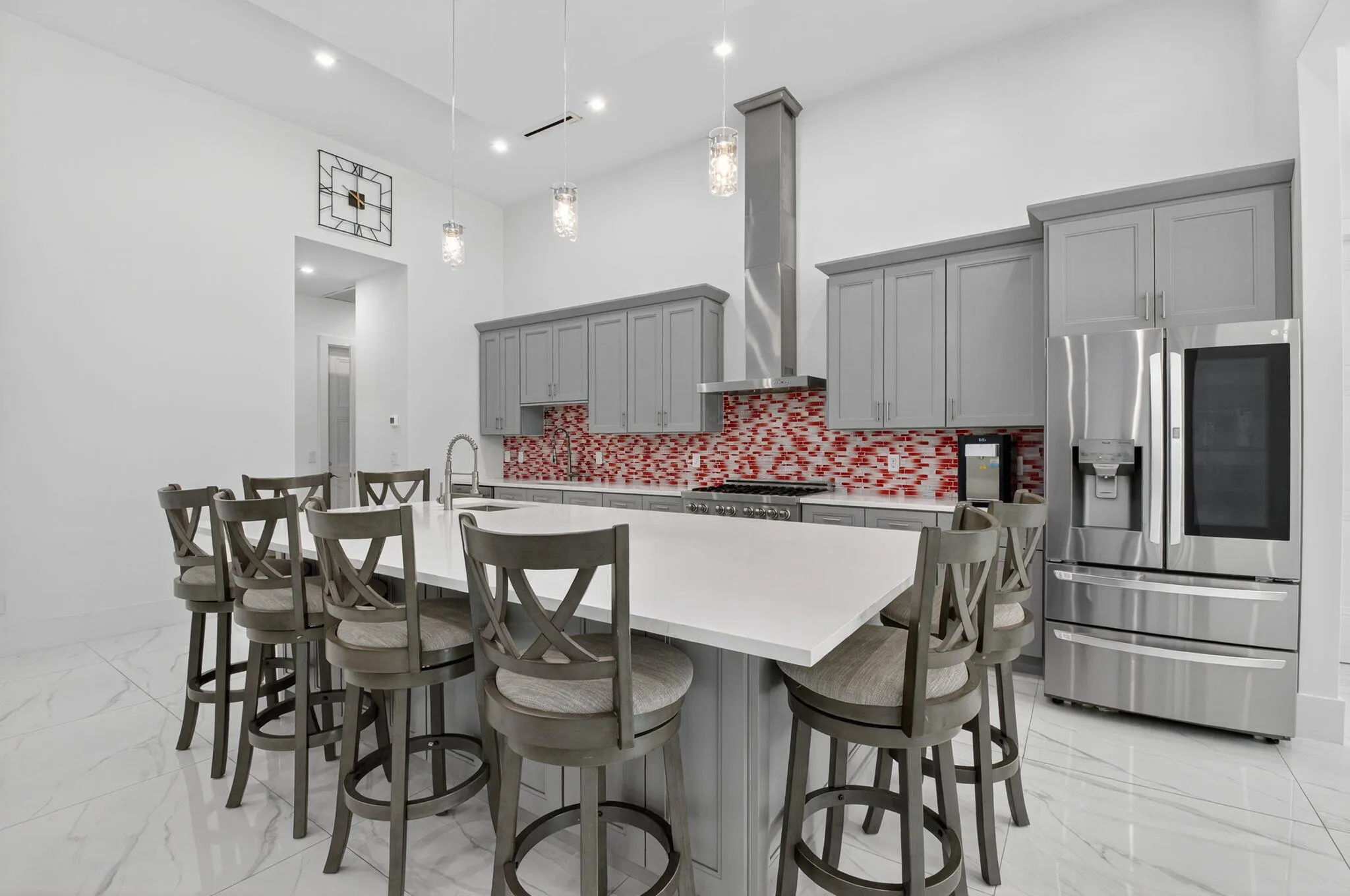 711 NE 6th Street