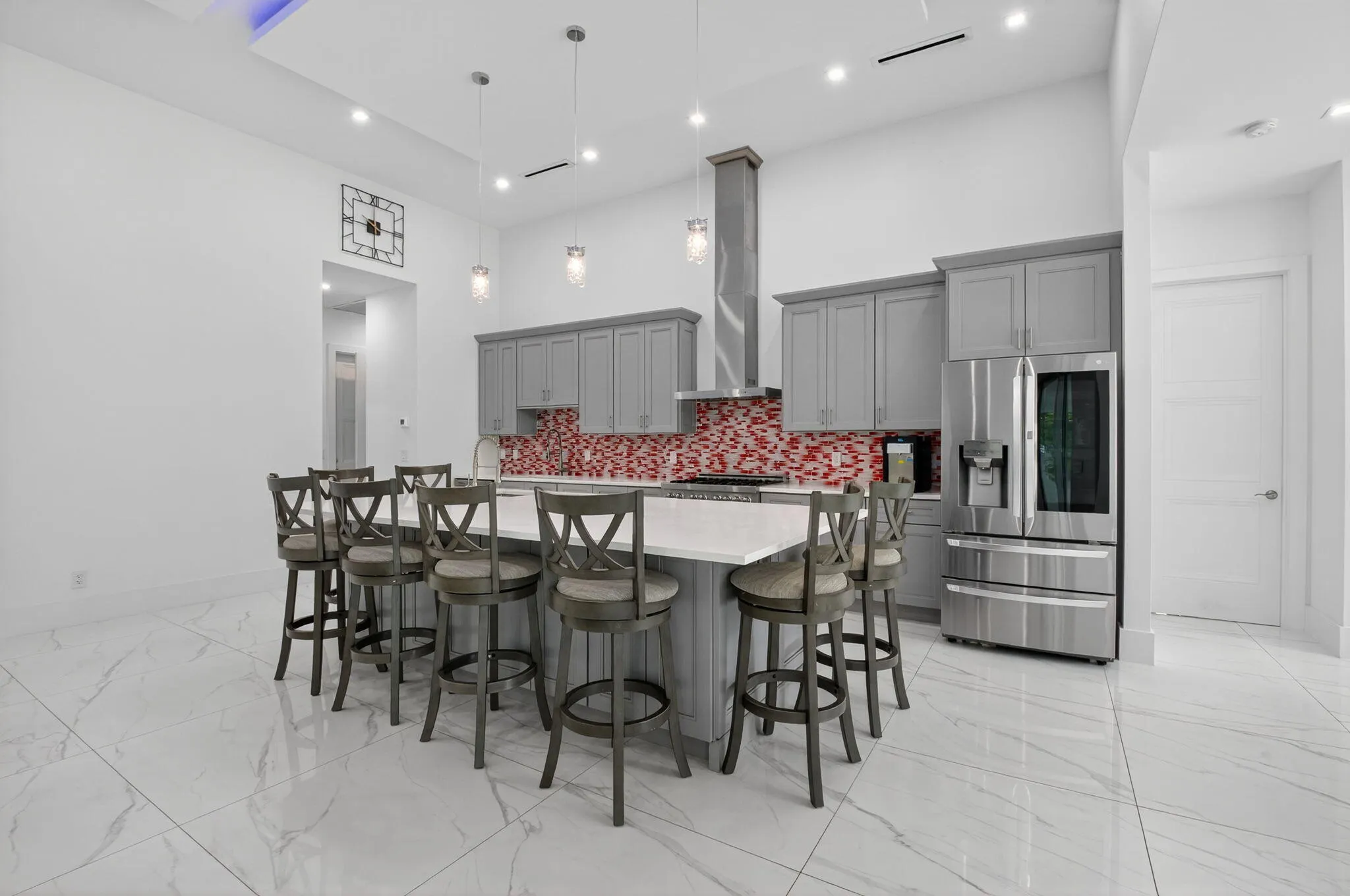 711 NE 6th Street