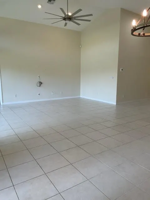 3185 SW Cordoba Court