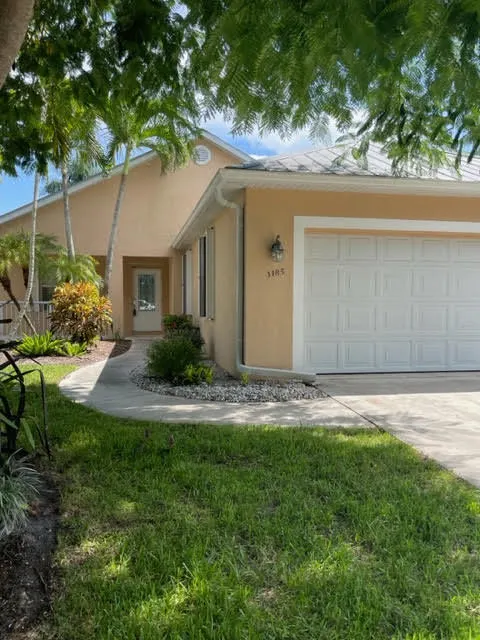 3185 SW Cordoba Court