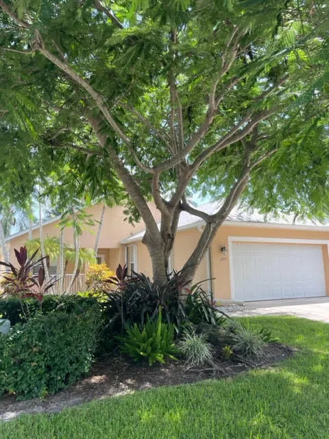 3185 SW Cordoba Court