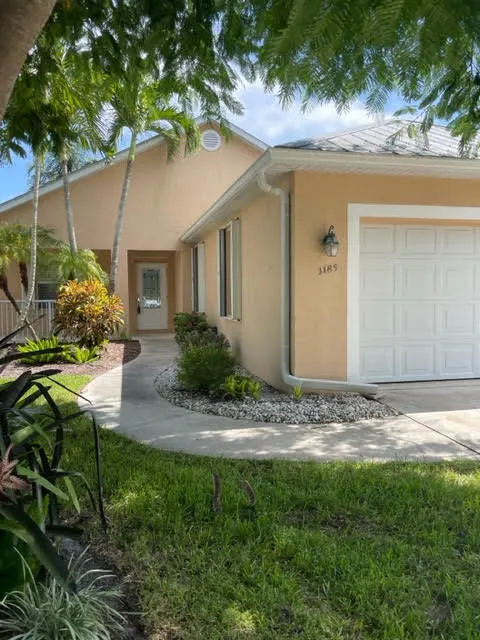 3185 SW Cordoba Court