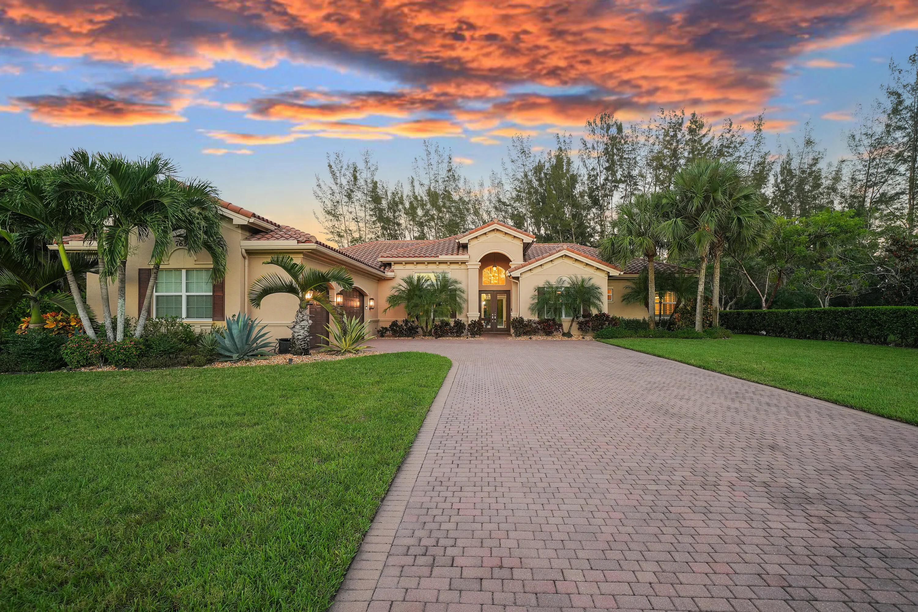 7630 Maywood Crest Drive