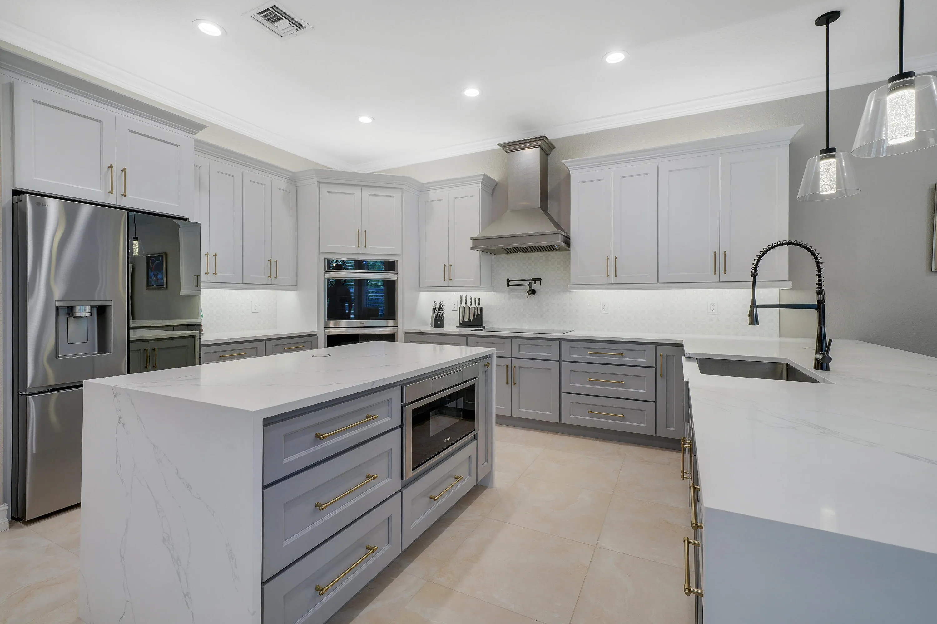 7630 Maywood Crest Drive