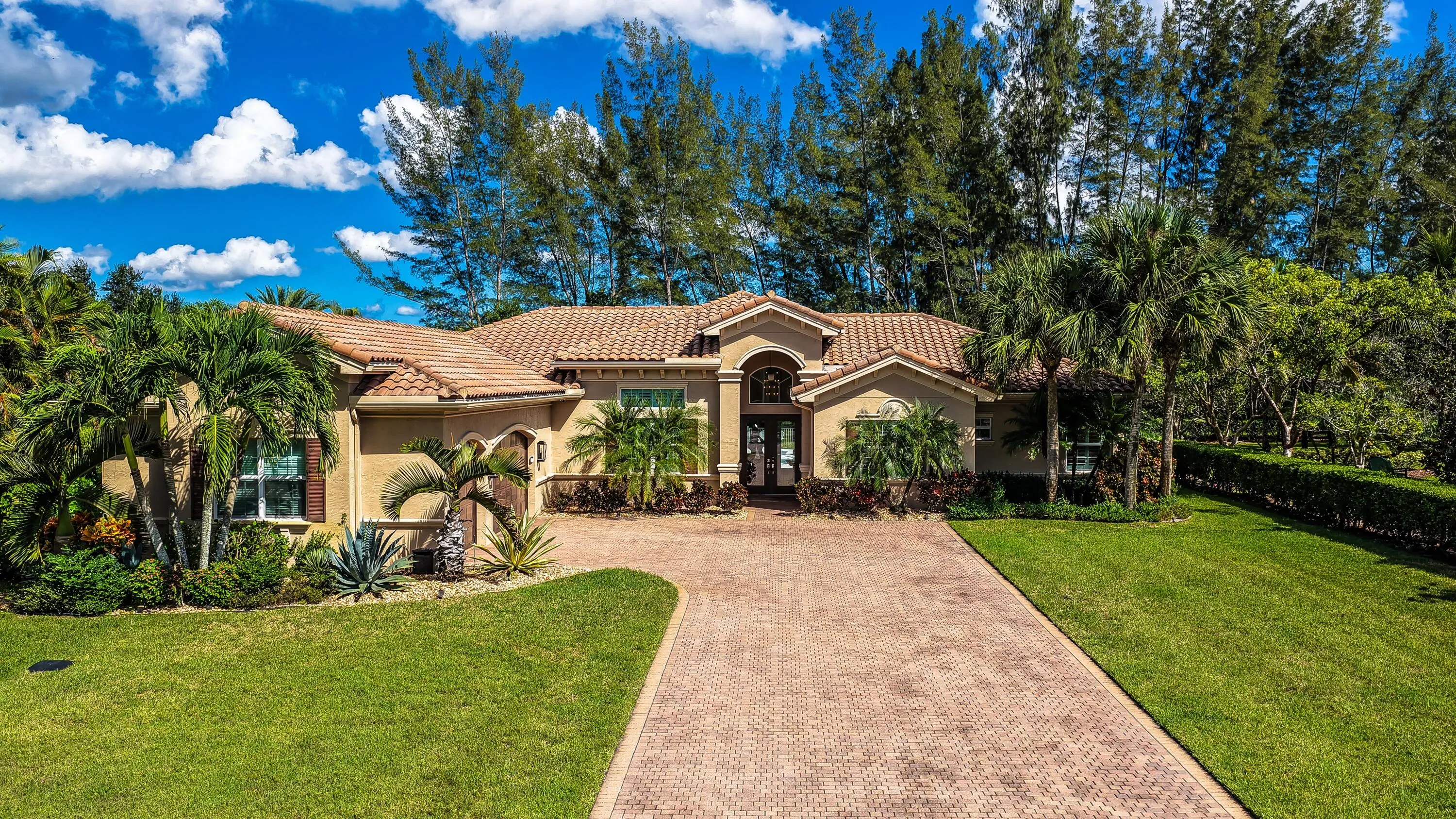 7630 Maywood Crest Drive