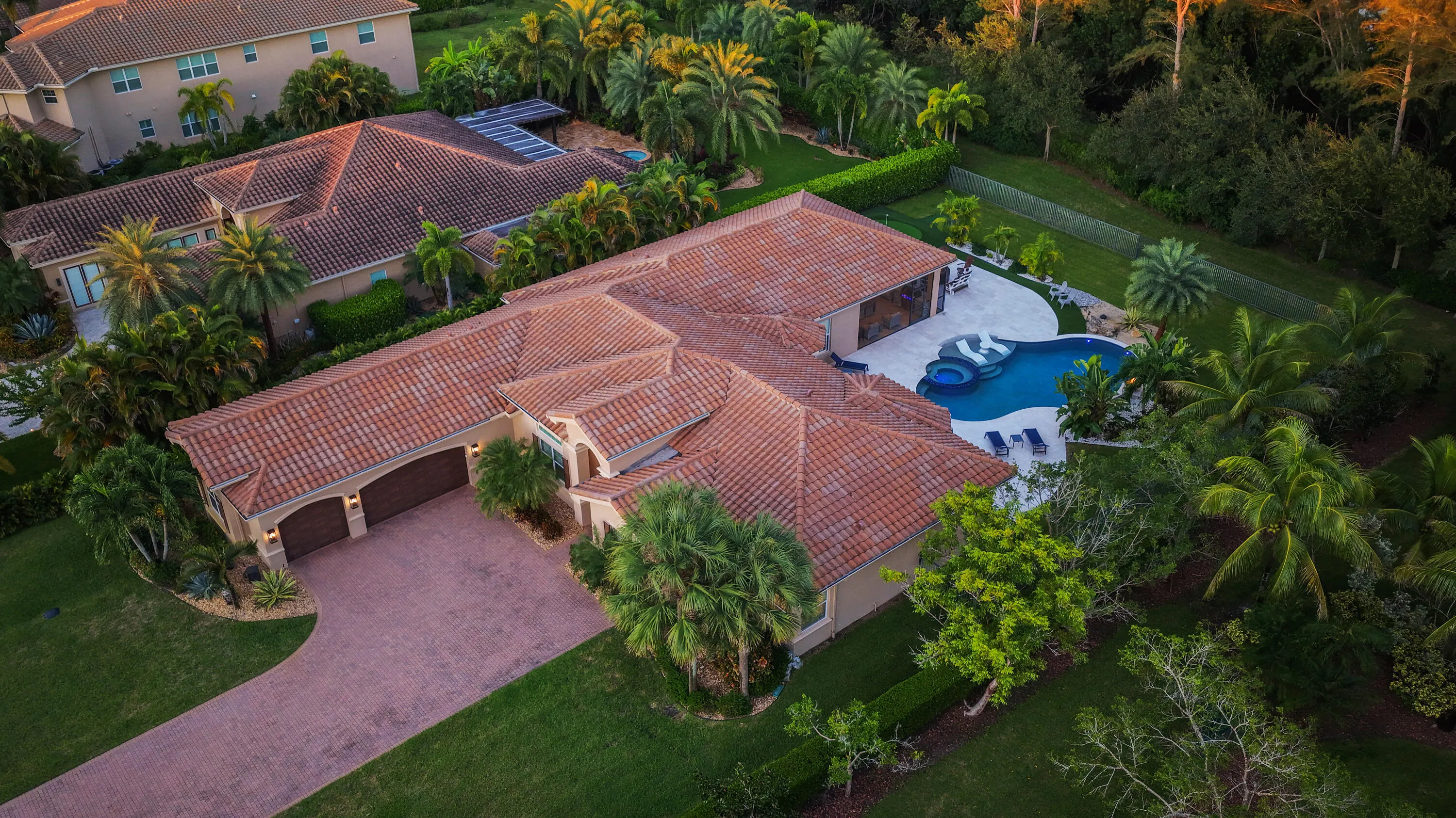 7630 Maywood Crest Drive