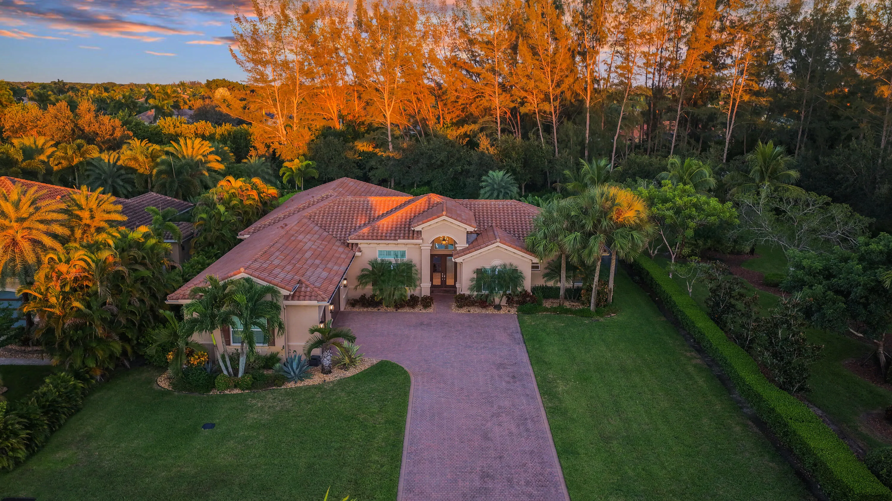 7630 Maywood Crest Drive