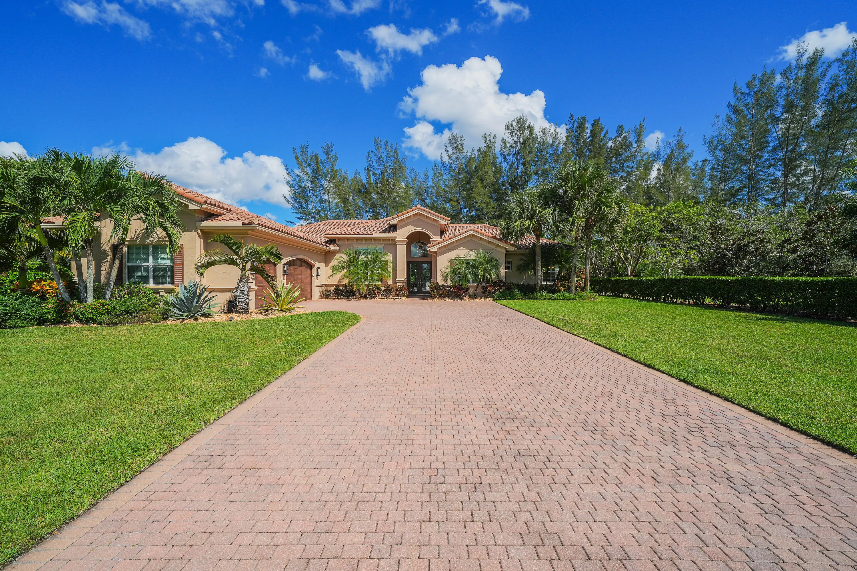 7630 Maywood Crest Drive