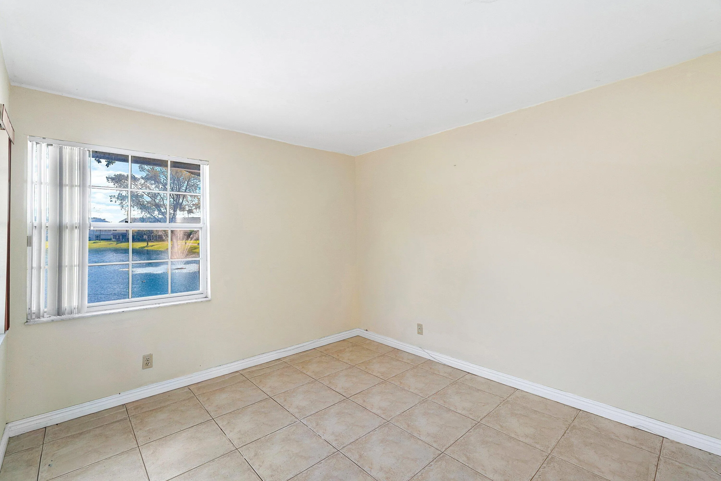 5272 BUCKHEAD Circle #01010
