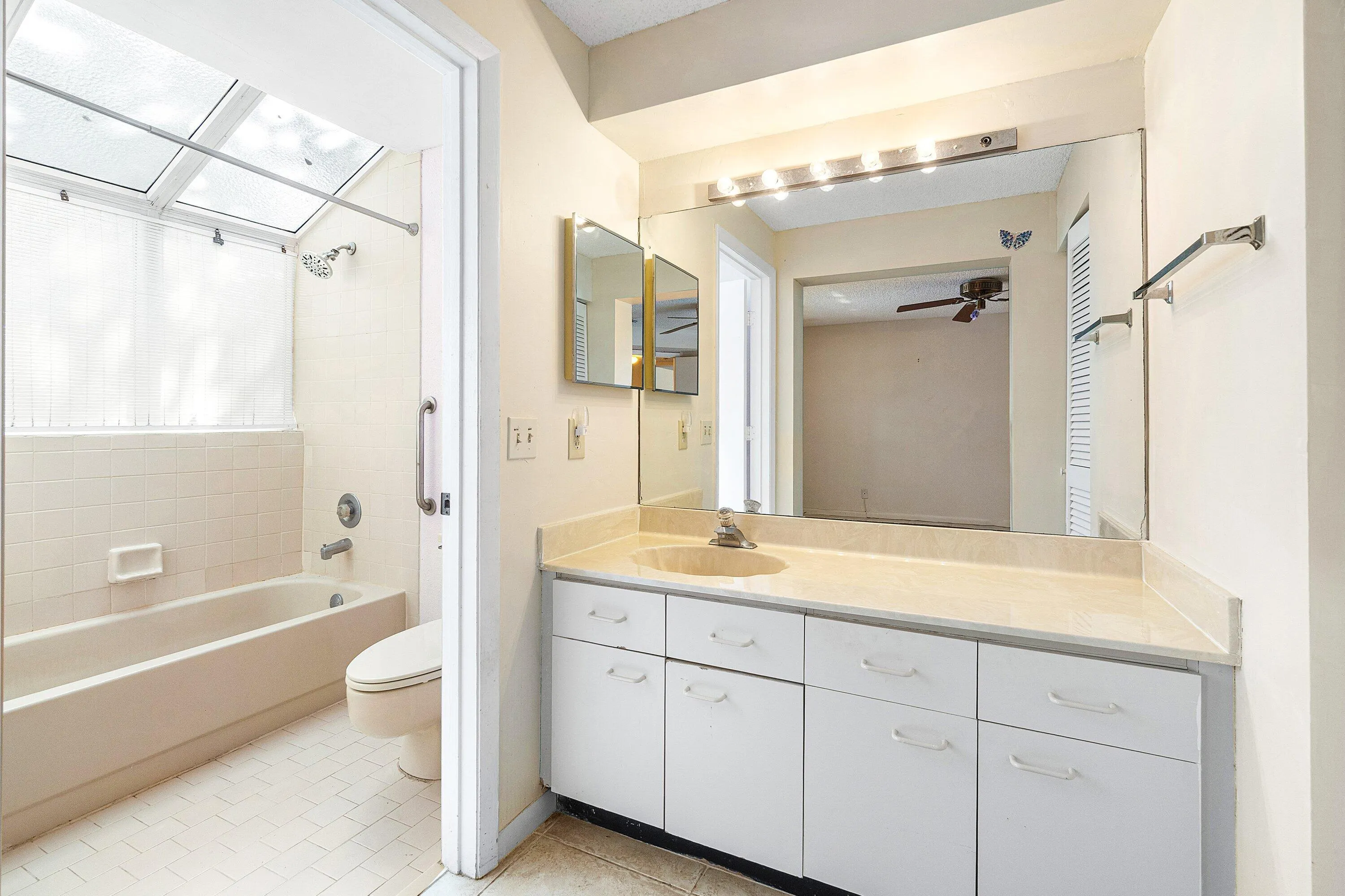 5272 BUCKHEAD Circle #01010