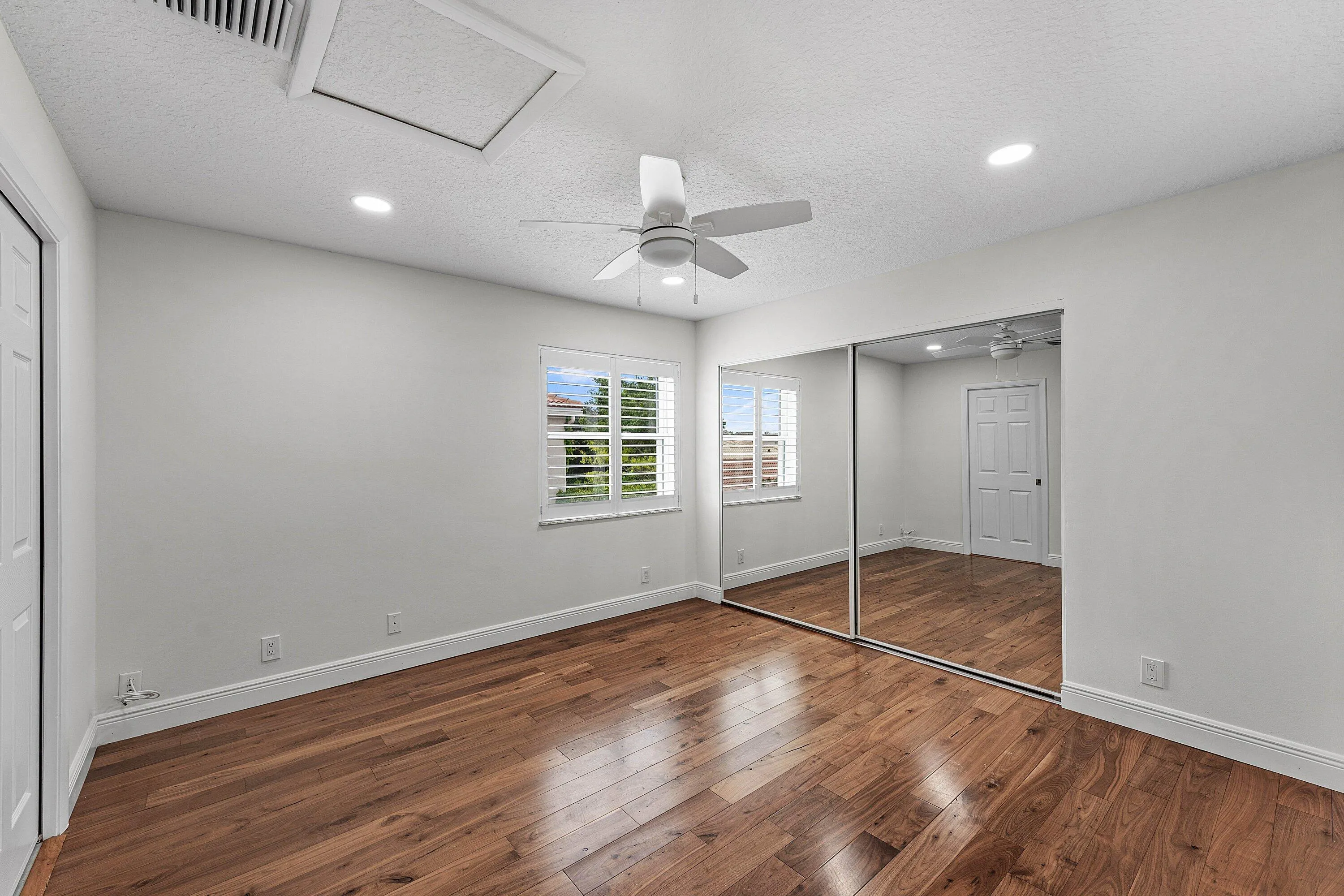 6486 Brava Way