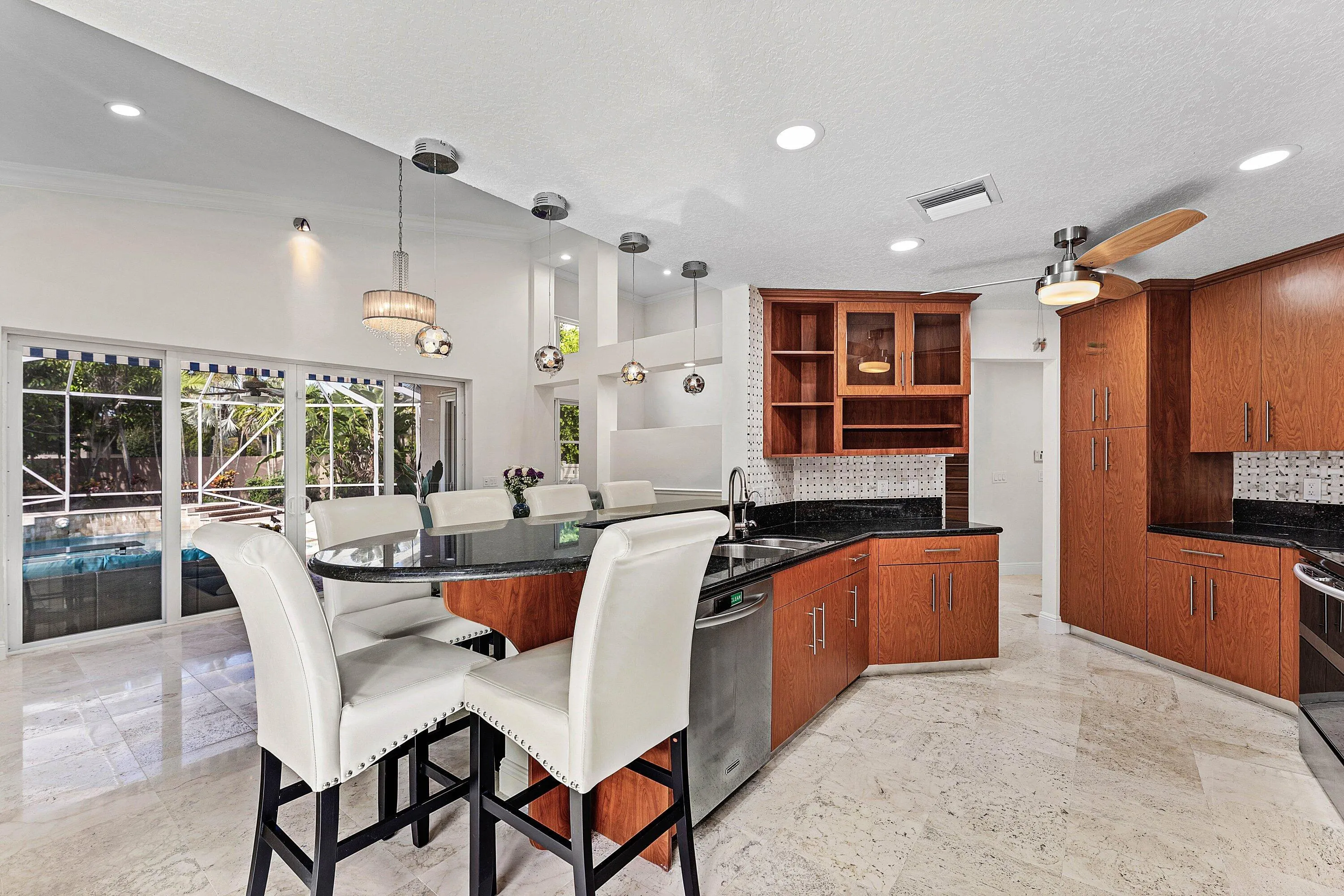 6486 Brava Way