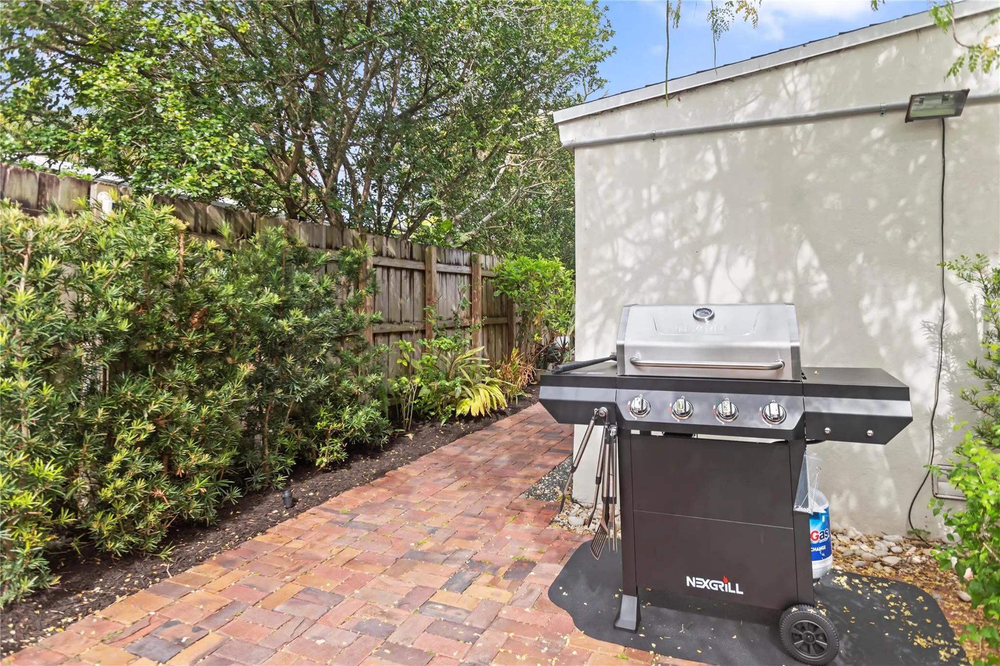 1736 NE 18th Street