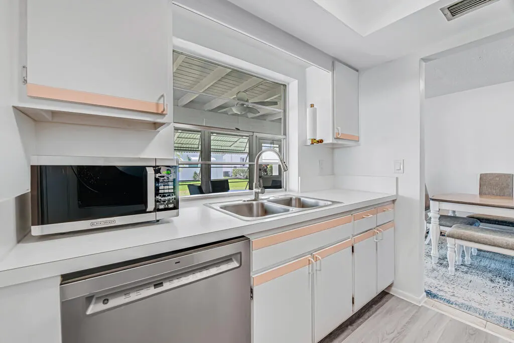 126 NW 14TH Street
