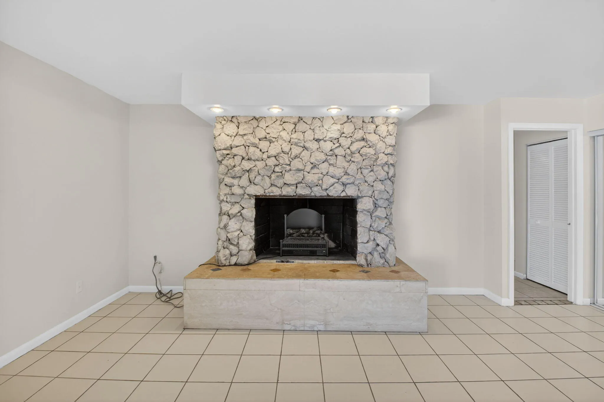 10157 La Reina Road