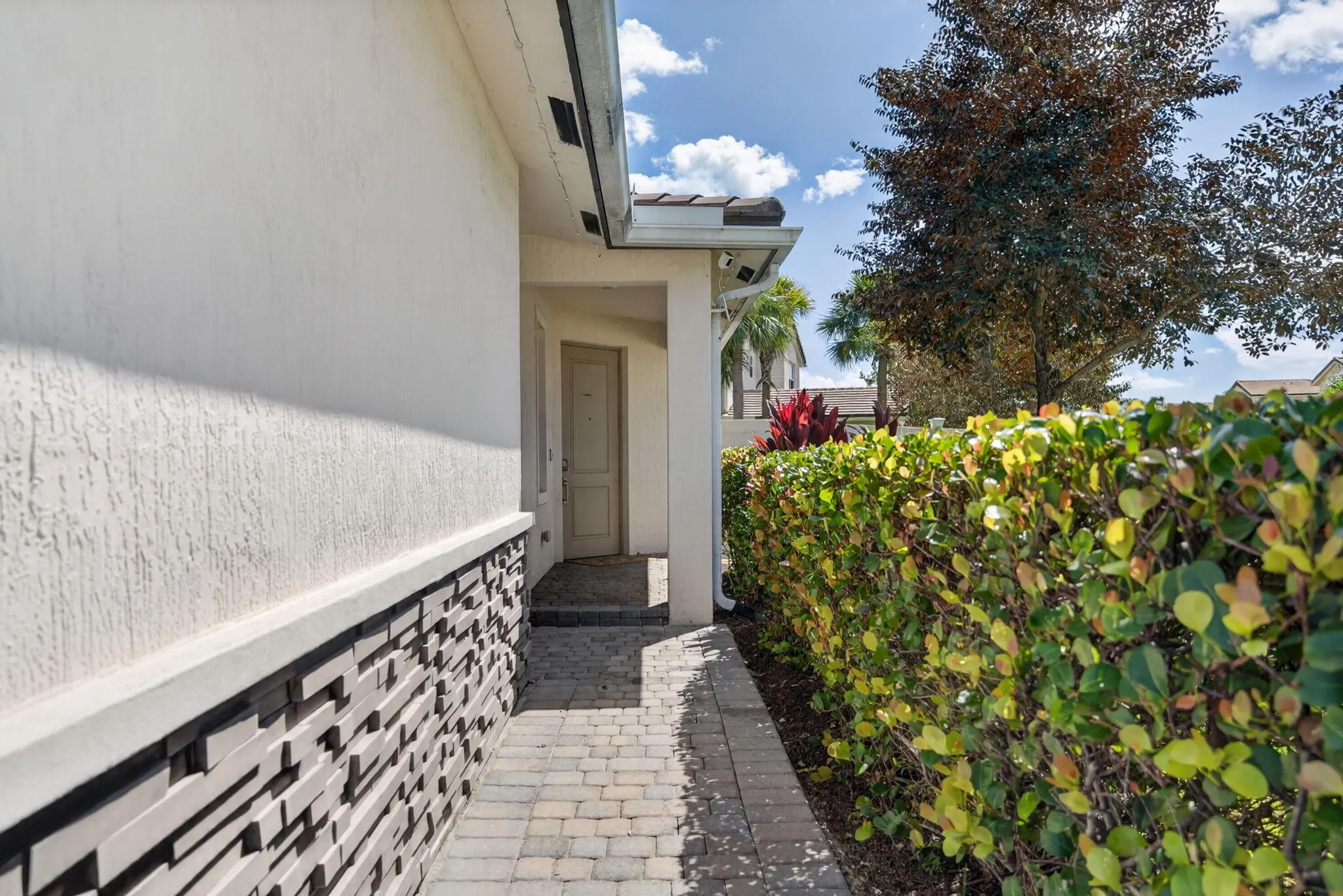 4080 Rosa Drive