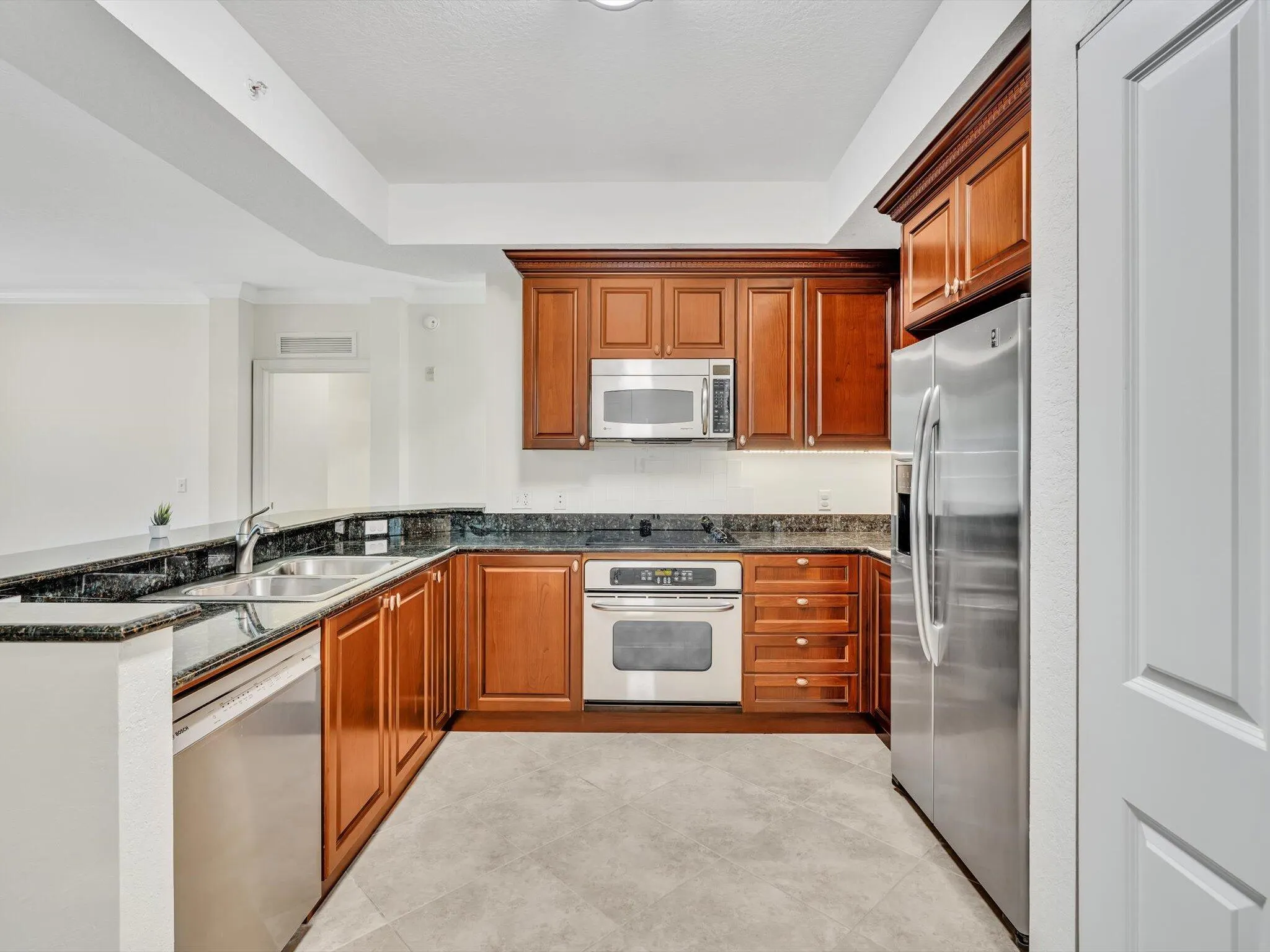 1405 RENAISSANCE Way #405