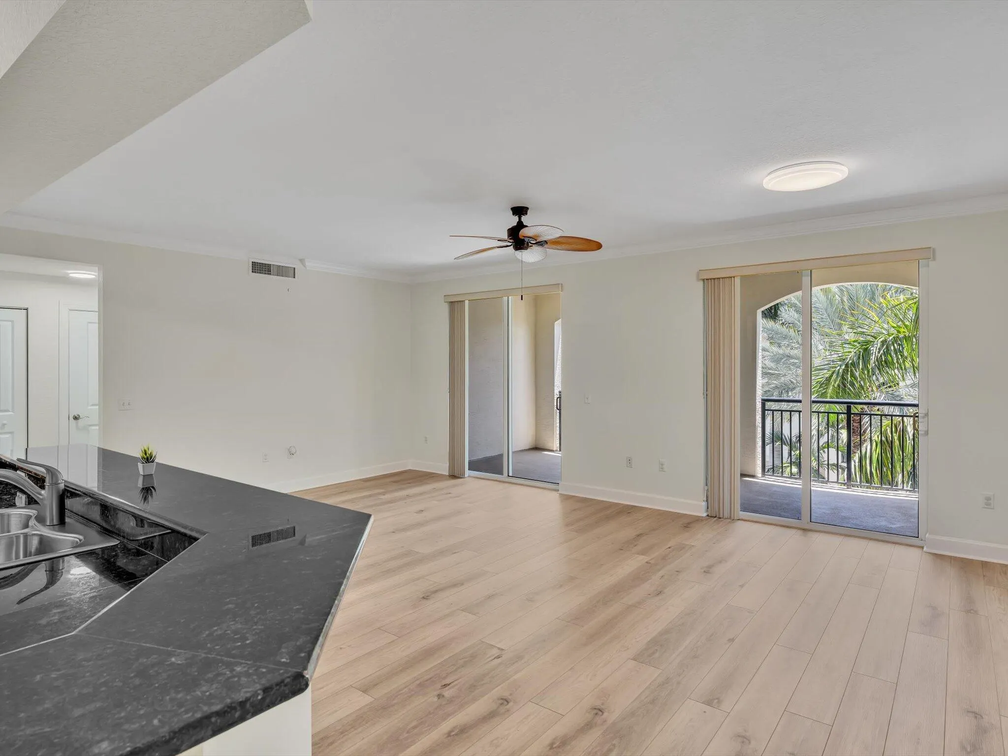 1405 RENAISSANCE Way #405