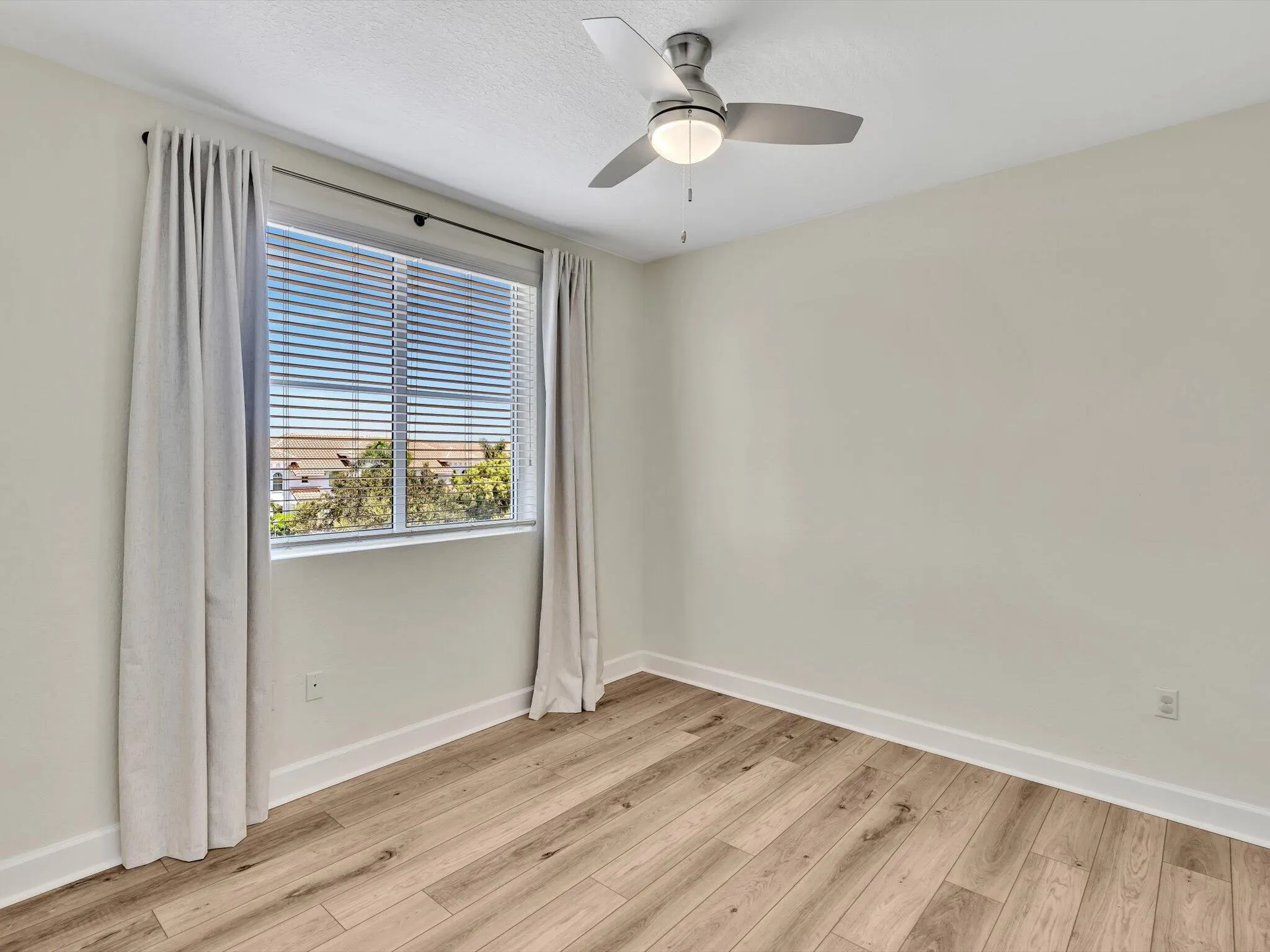 1405 RENAISSANCE Way #405