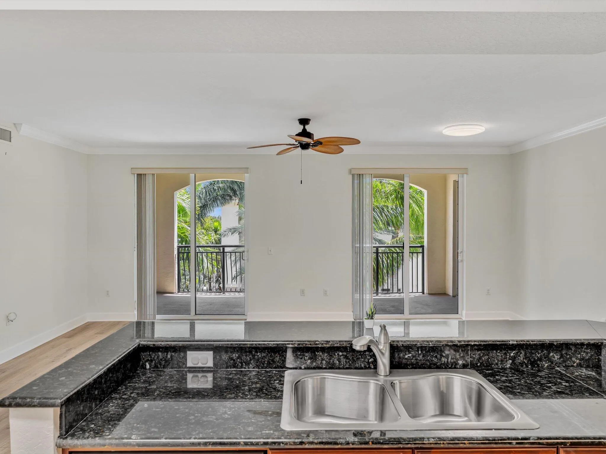1405 RENAISSANCE Way #405