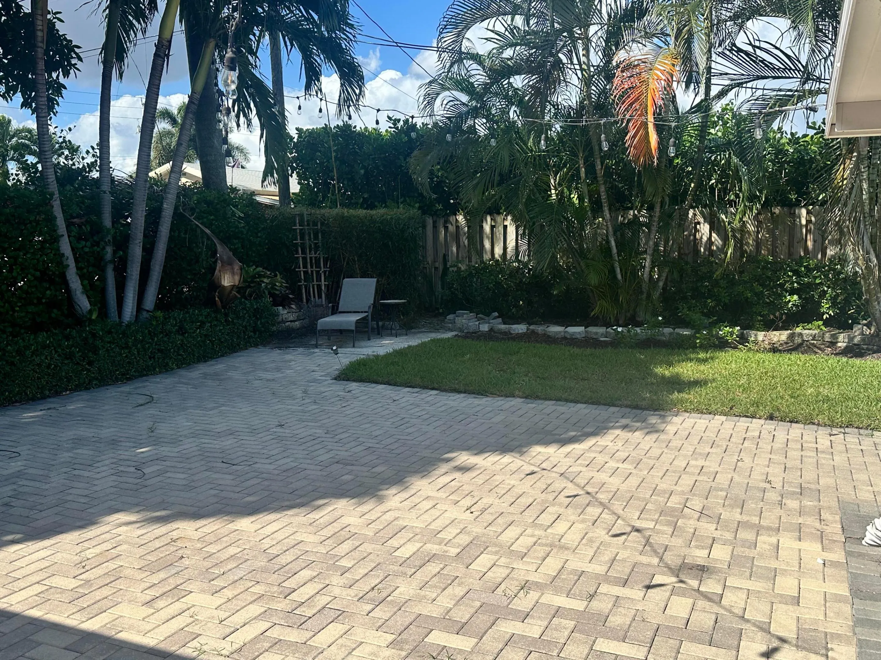 1083 SW 25th Place