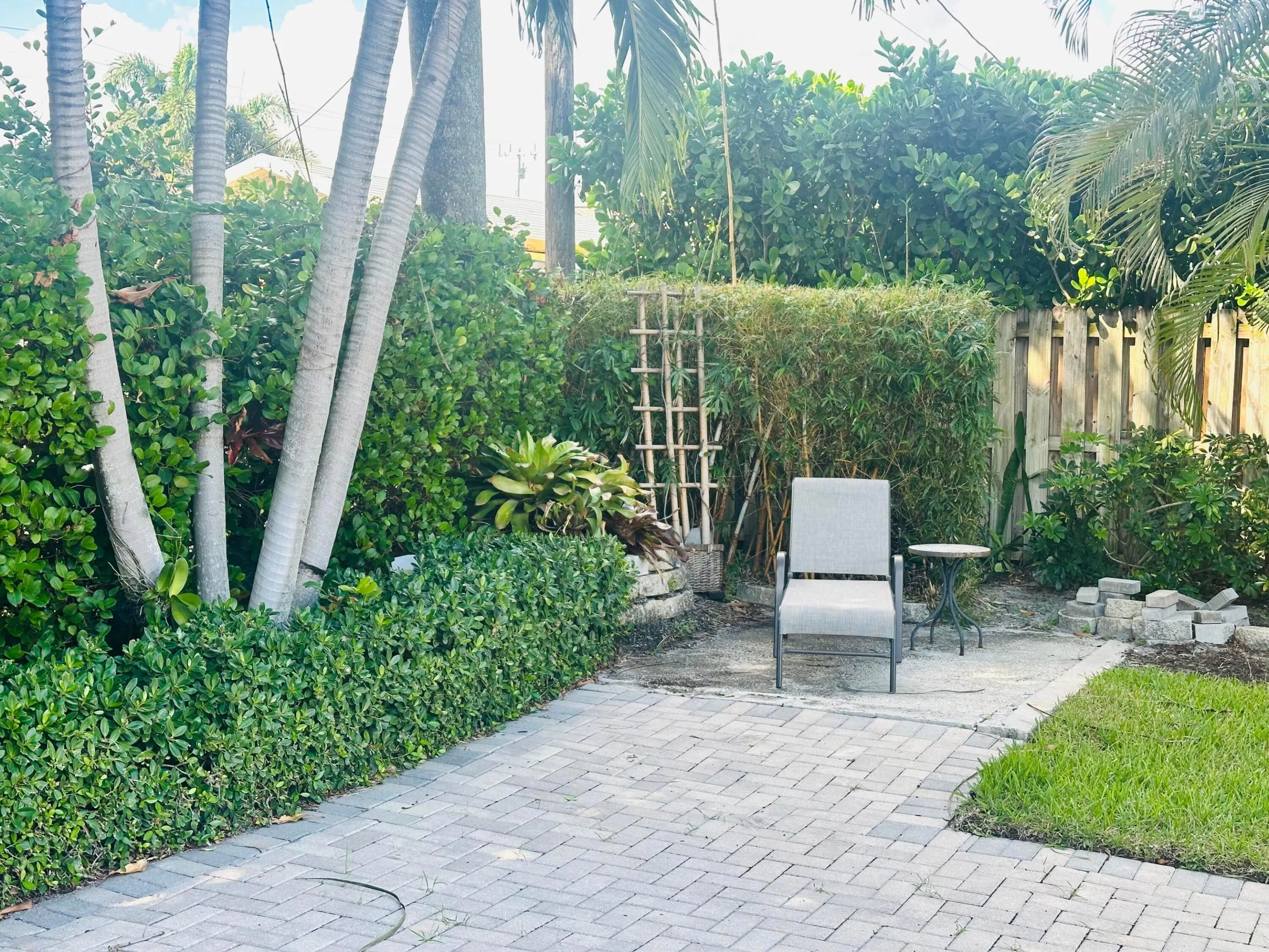 1083 SW 25th Place